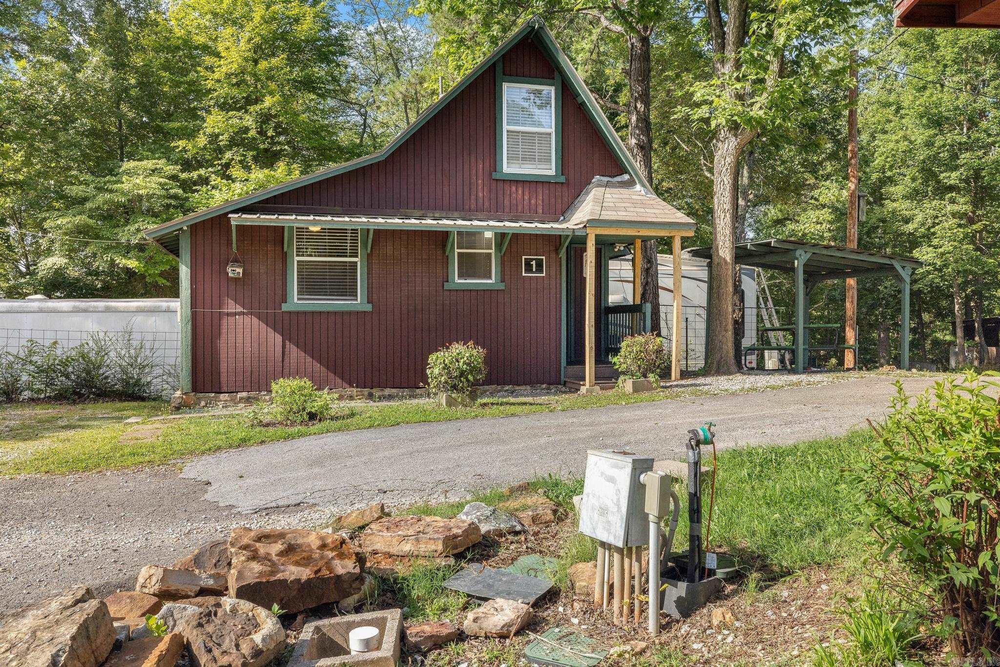 621 E Court  Jasper, AR