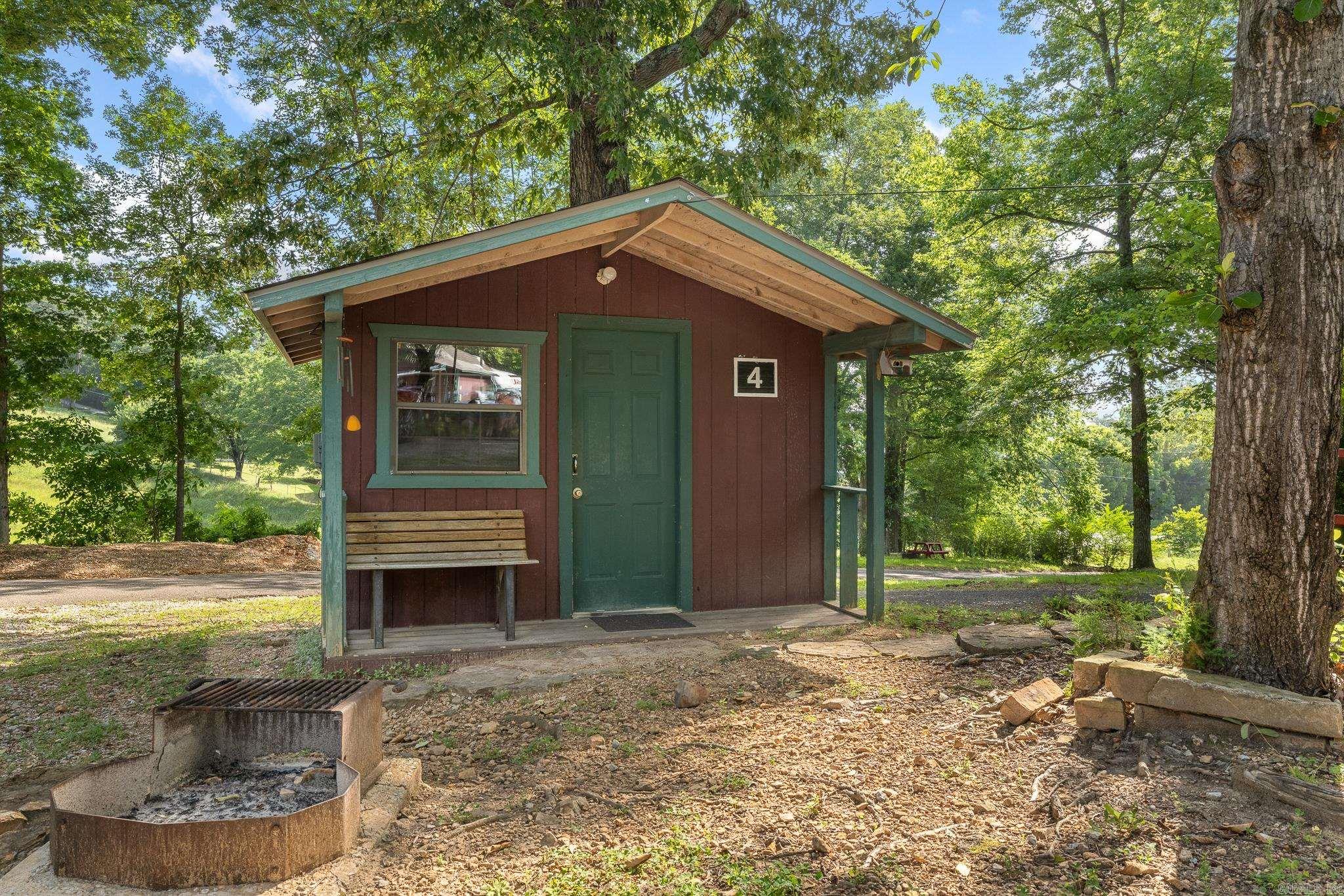 621 E Court  Jasper, AR
