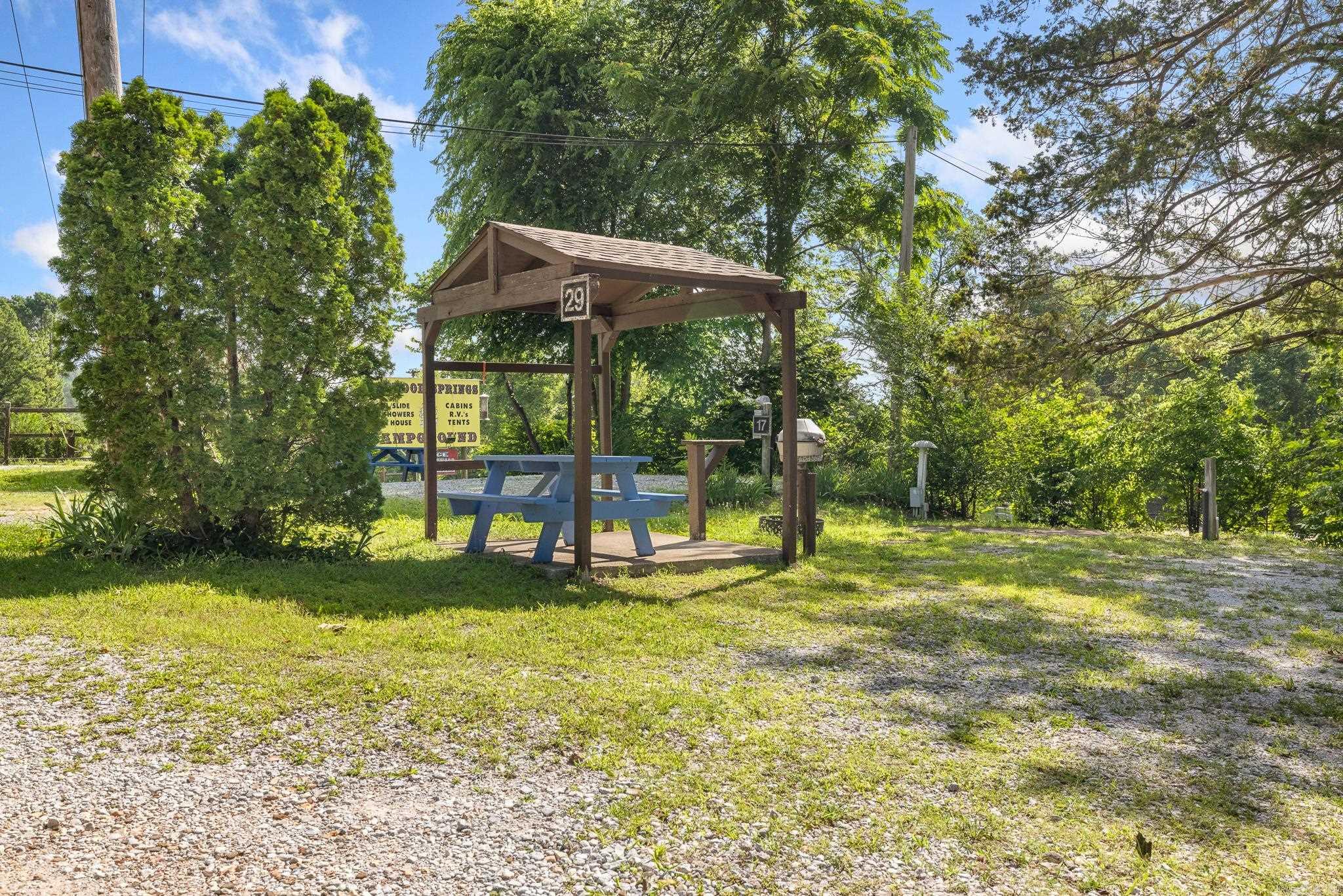 621 E Court  Jasper, AR