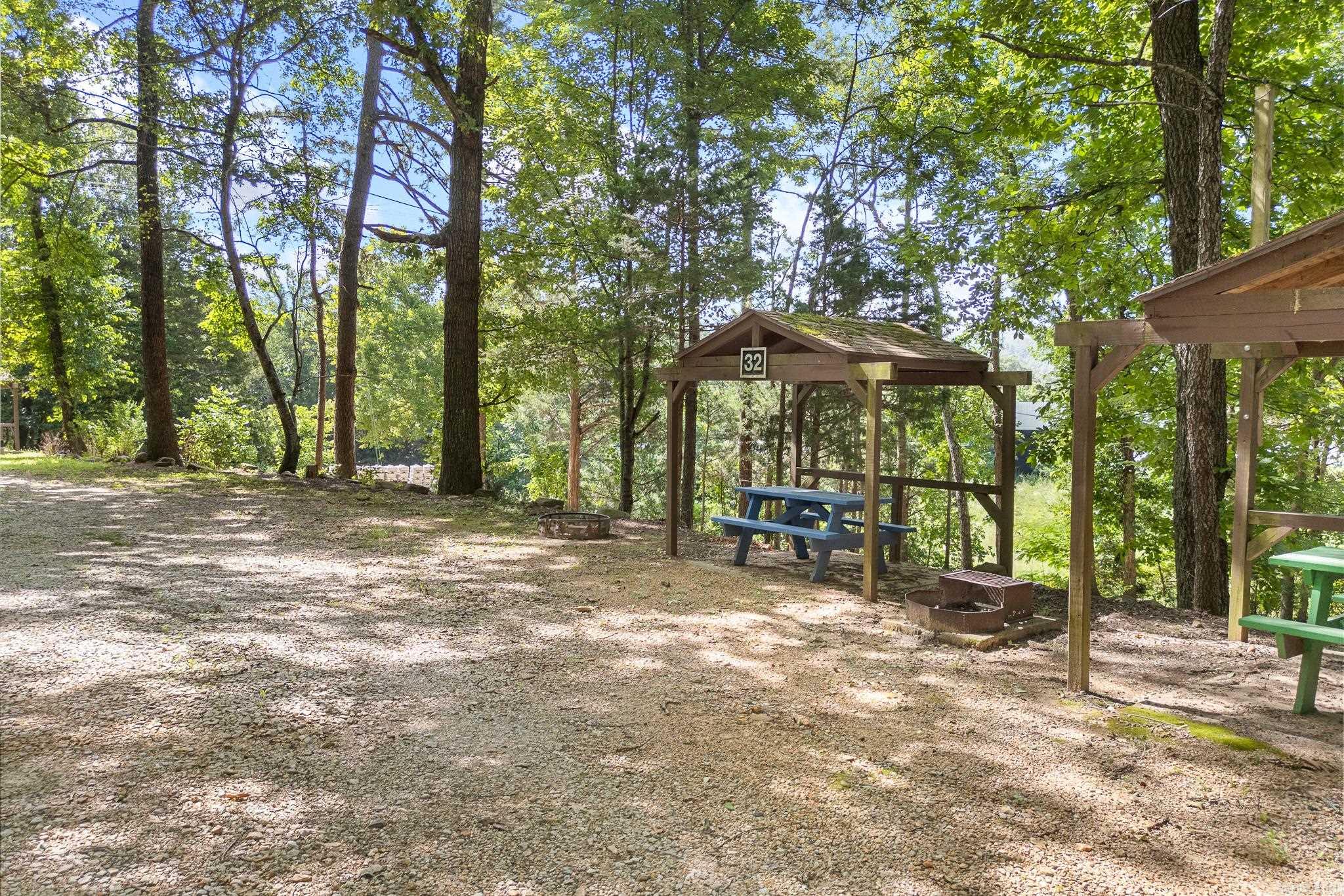 621 E Court  Jasper, AR