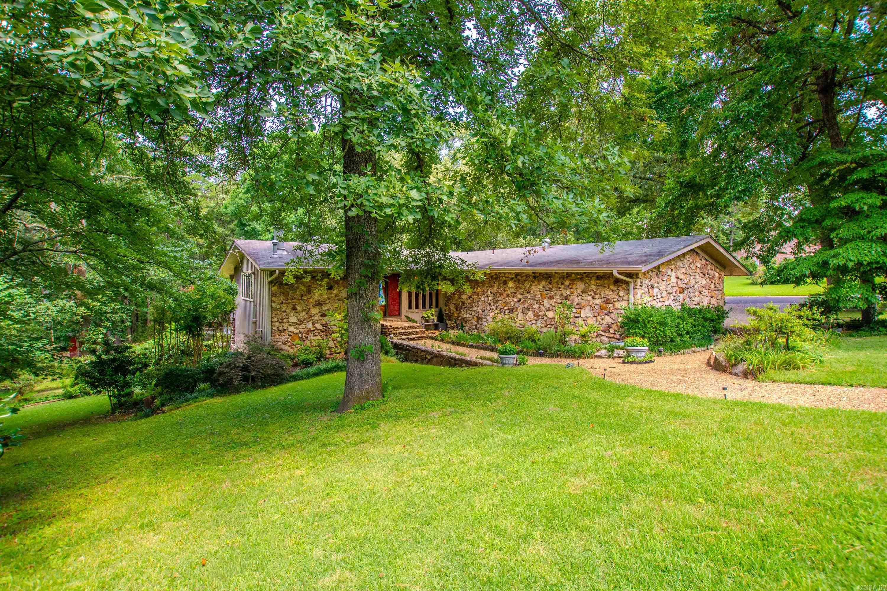 1620 Brookview  Benton, AR