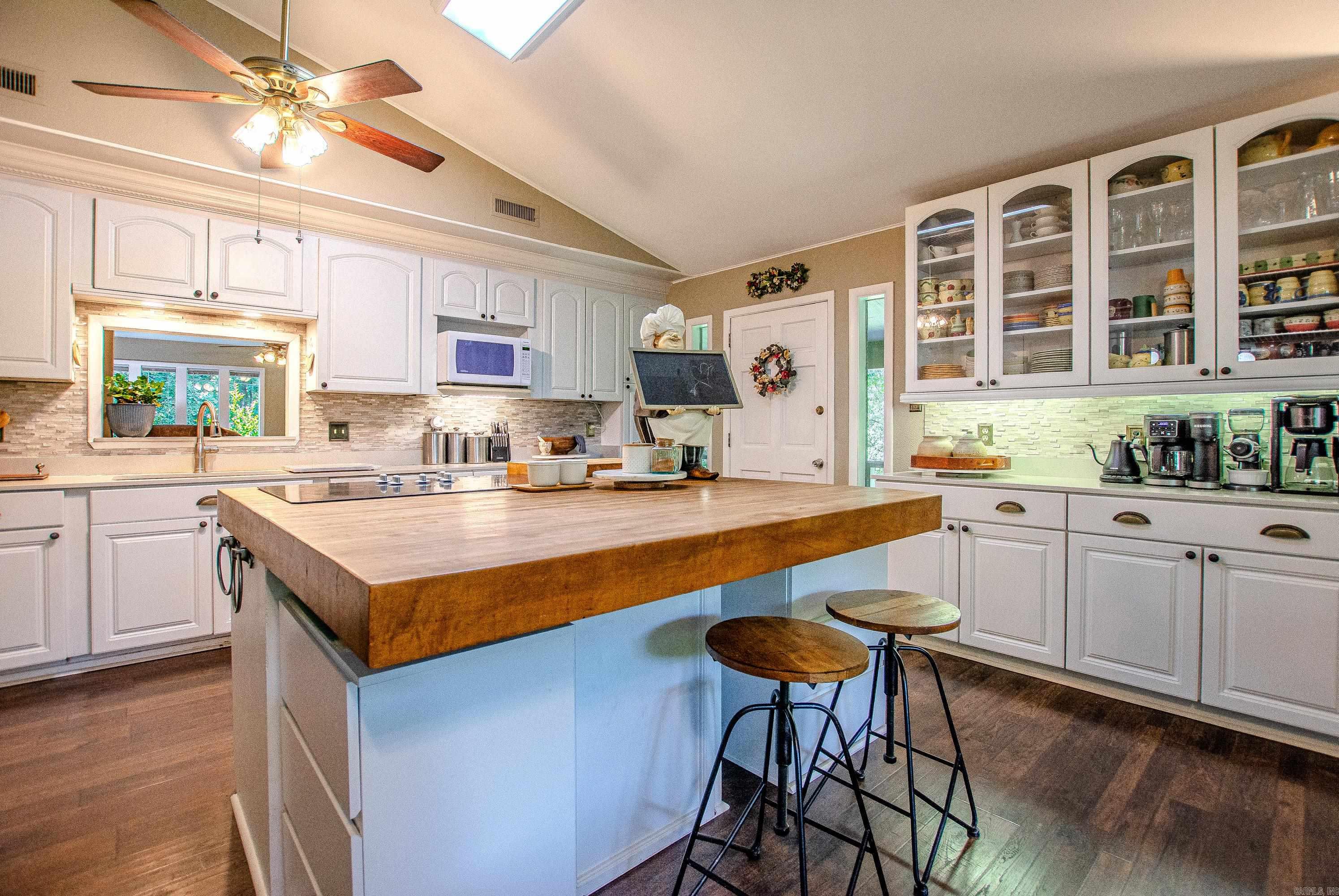 1620 Brookview  Benton, AR