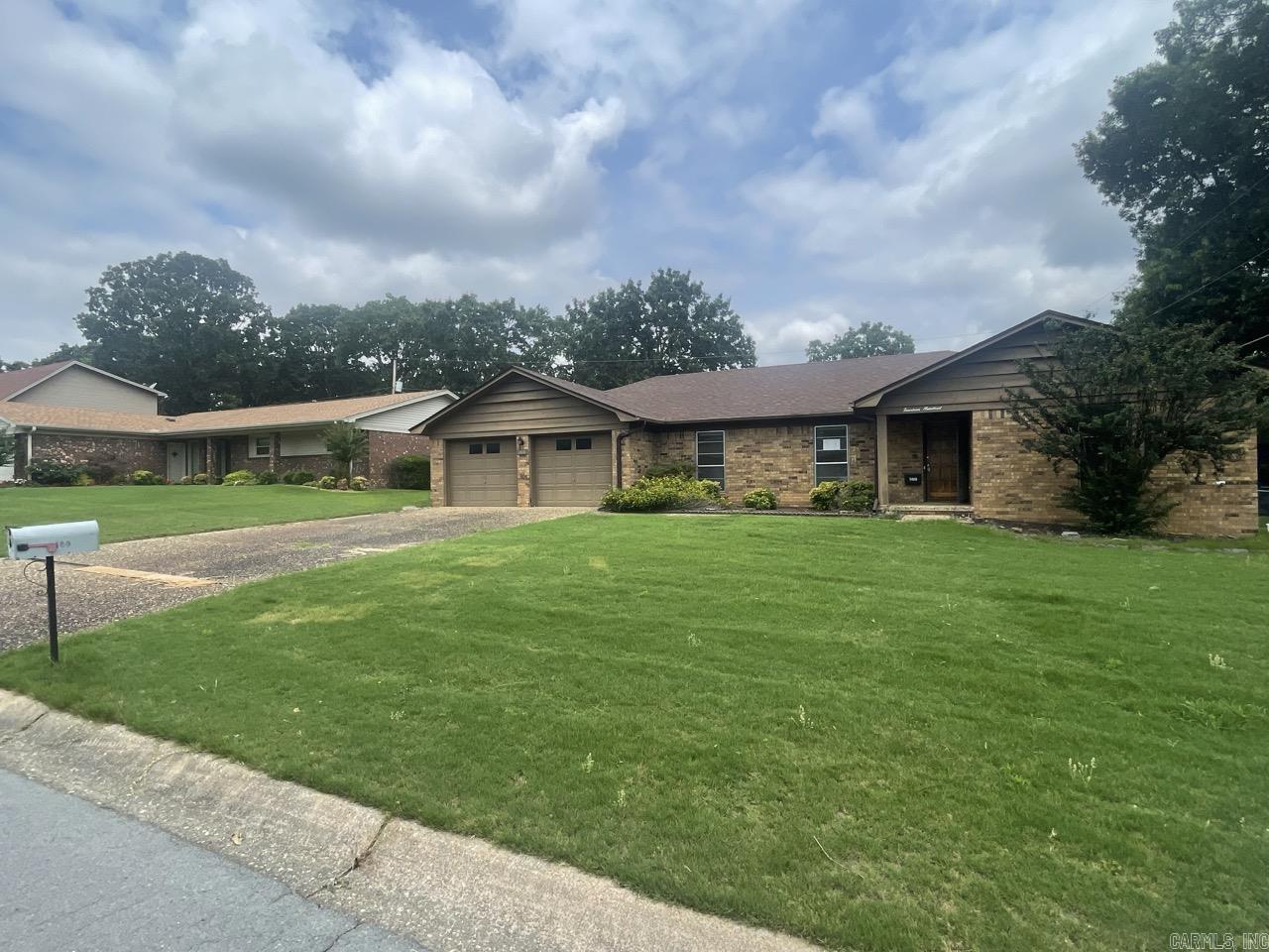 1400 Hawkwood  Sherwood, AR