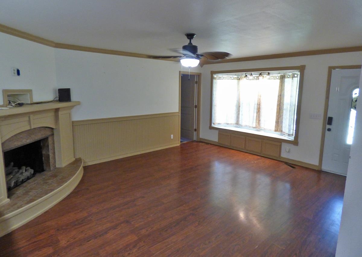 34 Alma  Highland, AR