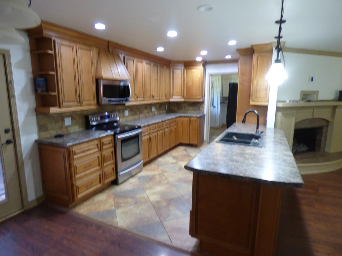 34 Alma  Highland, AR