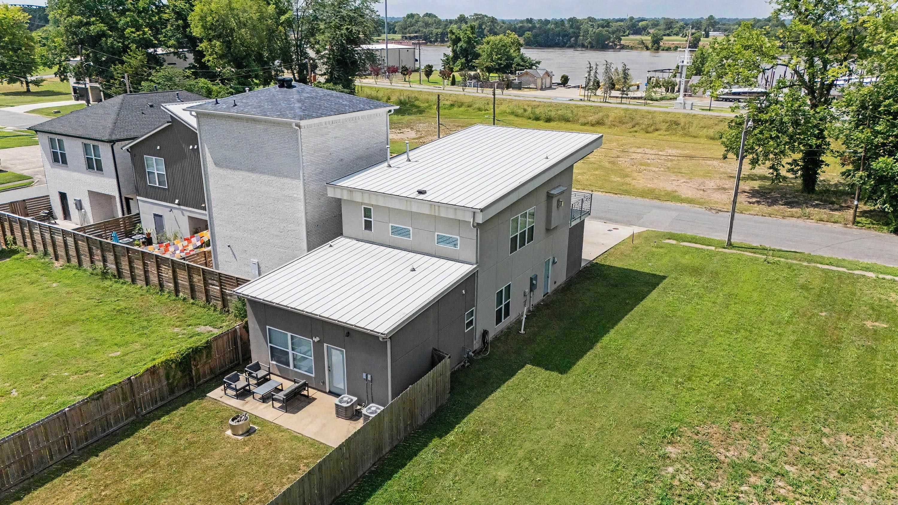1807 E 3rd  Little Rock, AR
