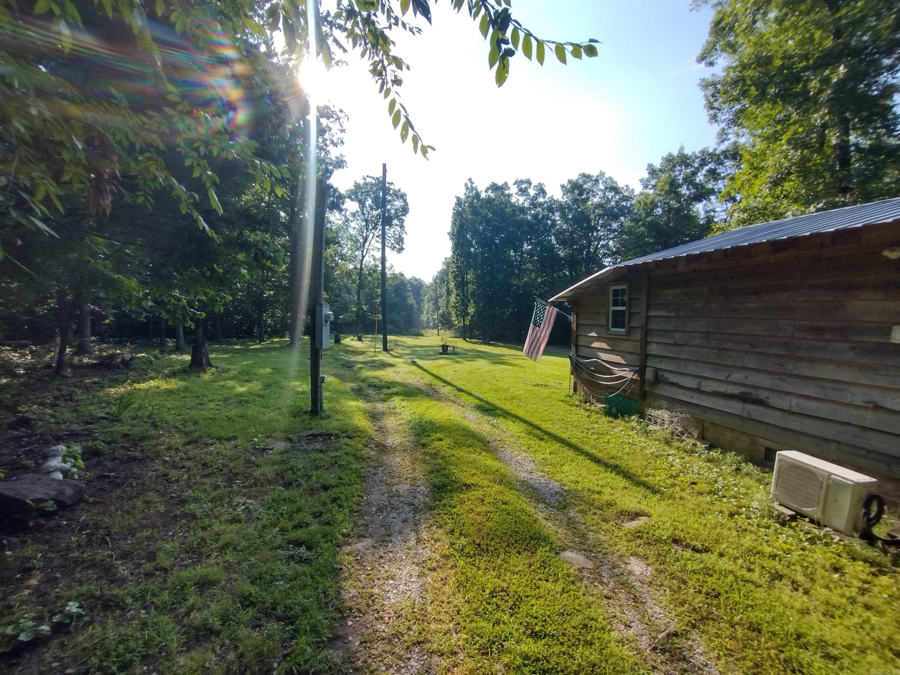 513 Flat Rock RD  Mountain View, AR