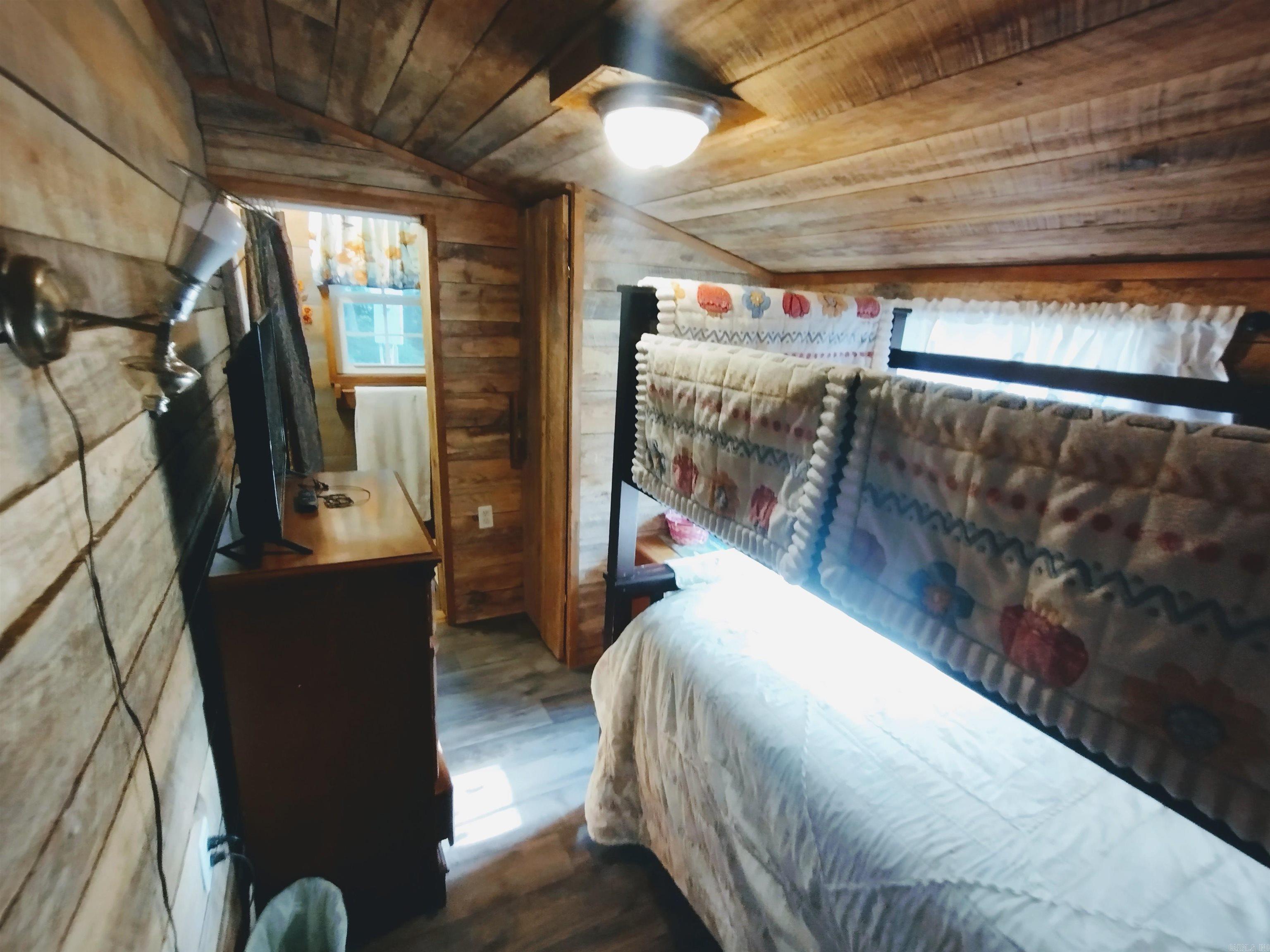 513 Flat Rock RD  Mountain View, AR