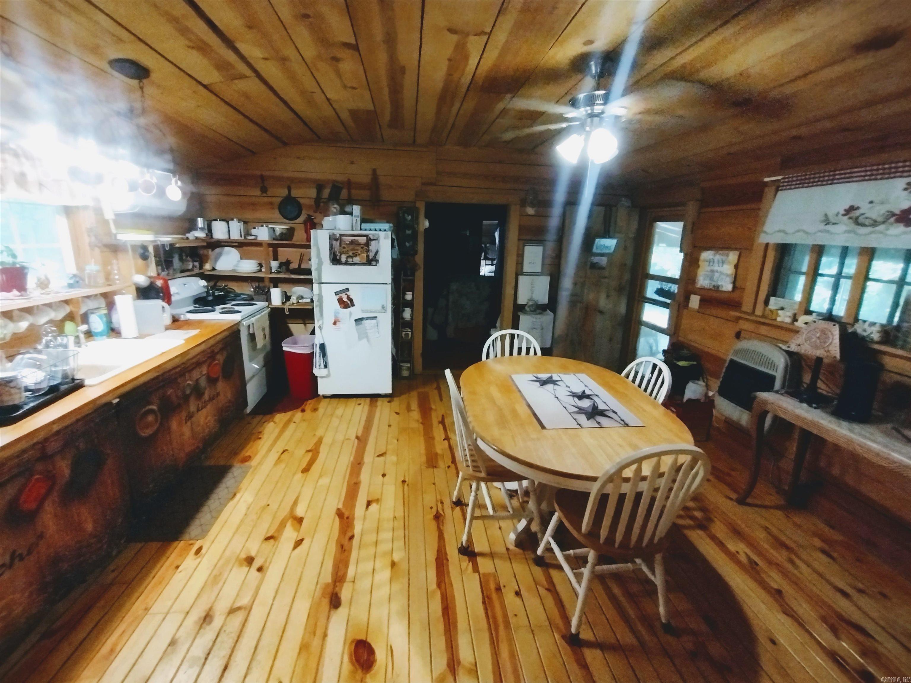 513 Flat Rock RD  Mountain View, AR