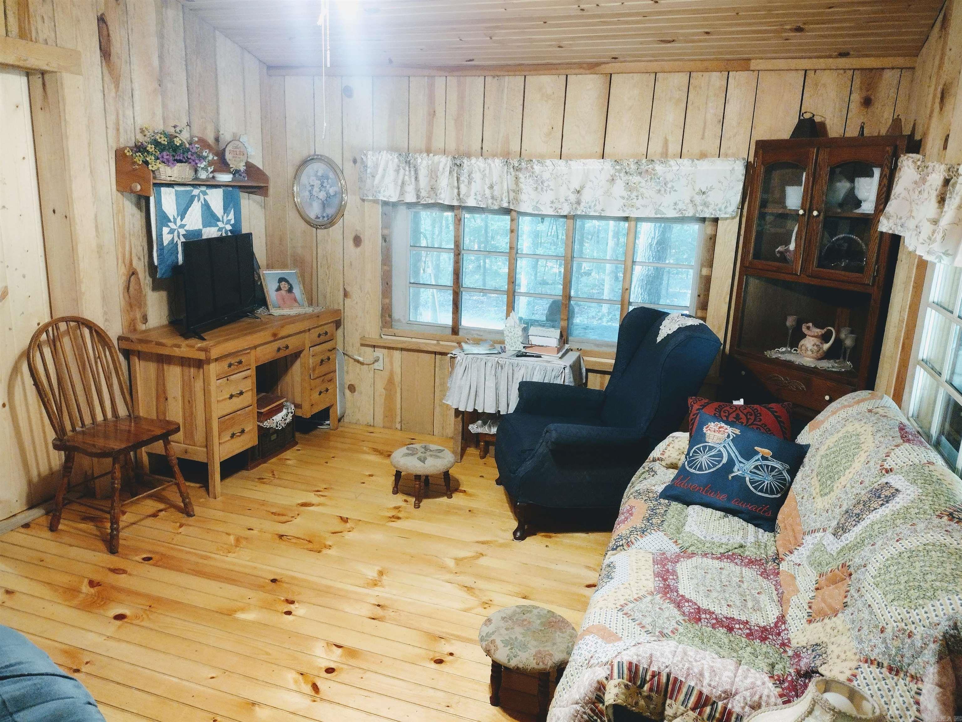 513 Flat Rock RD  Mountain View, AR