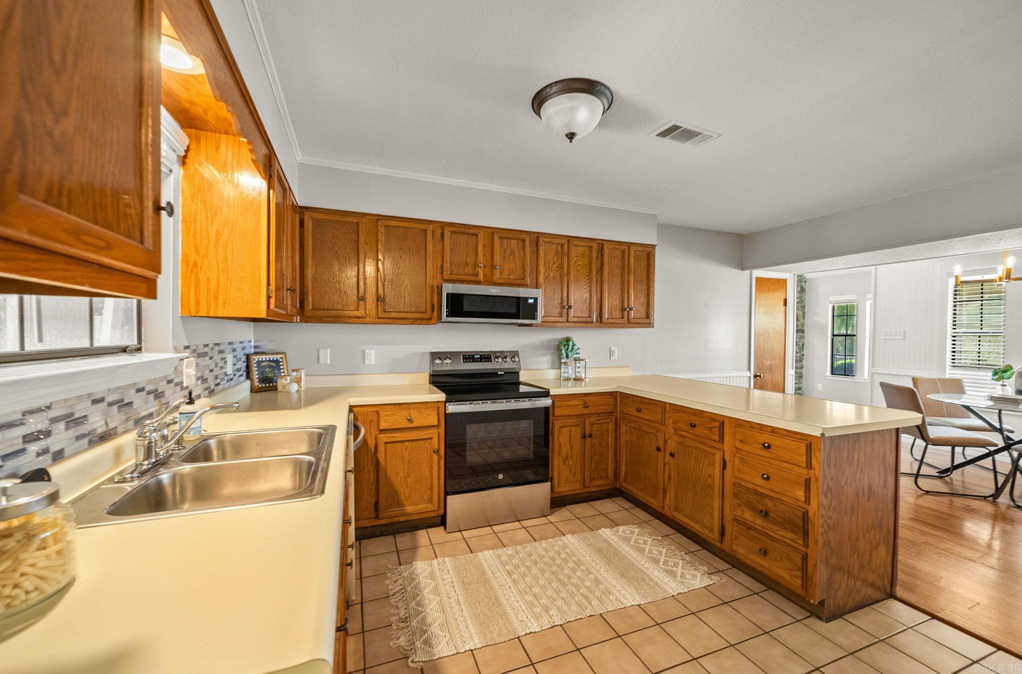 19 Hightrail  Maumelle, AR
