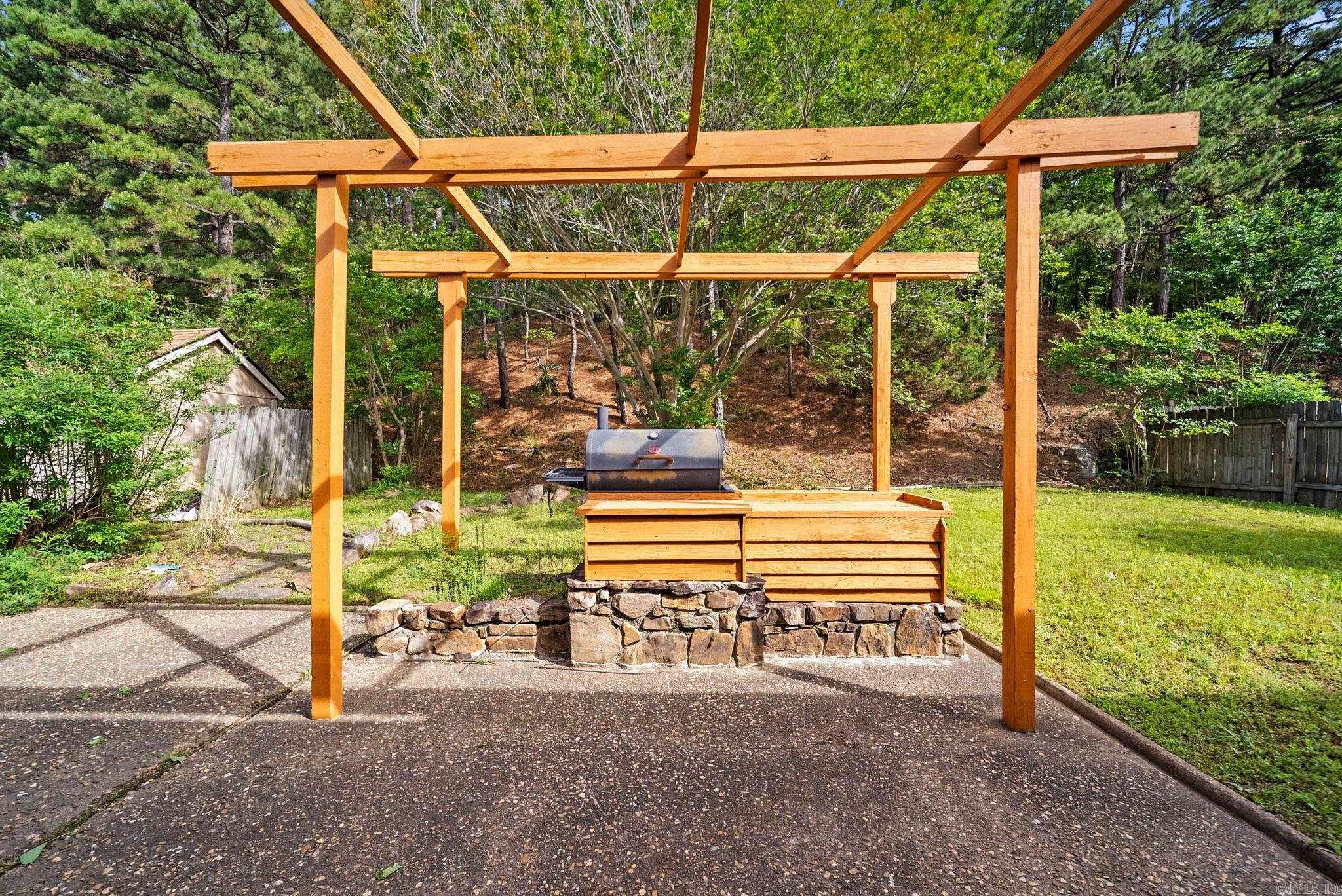 19 Hightrail  Maumelle, AR
