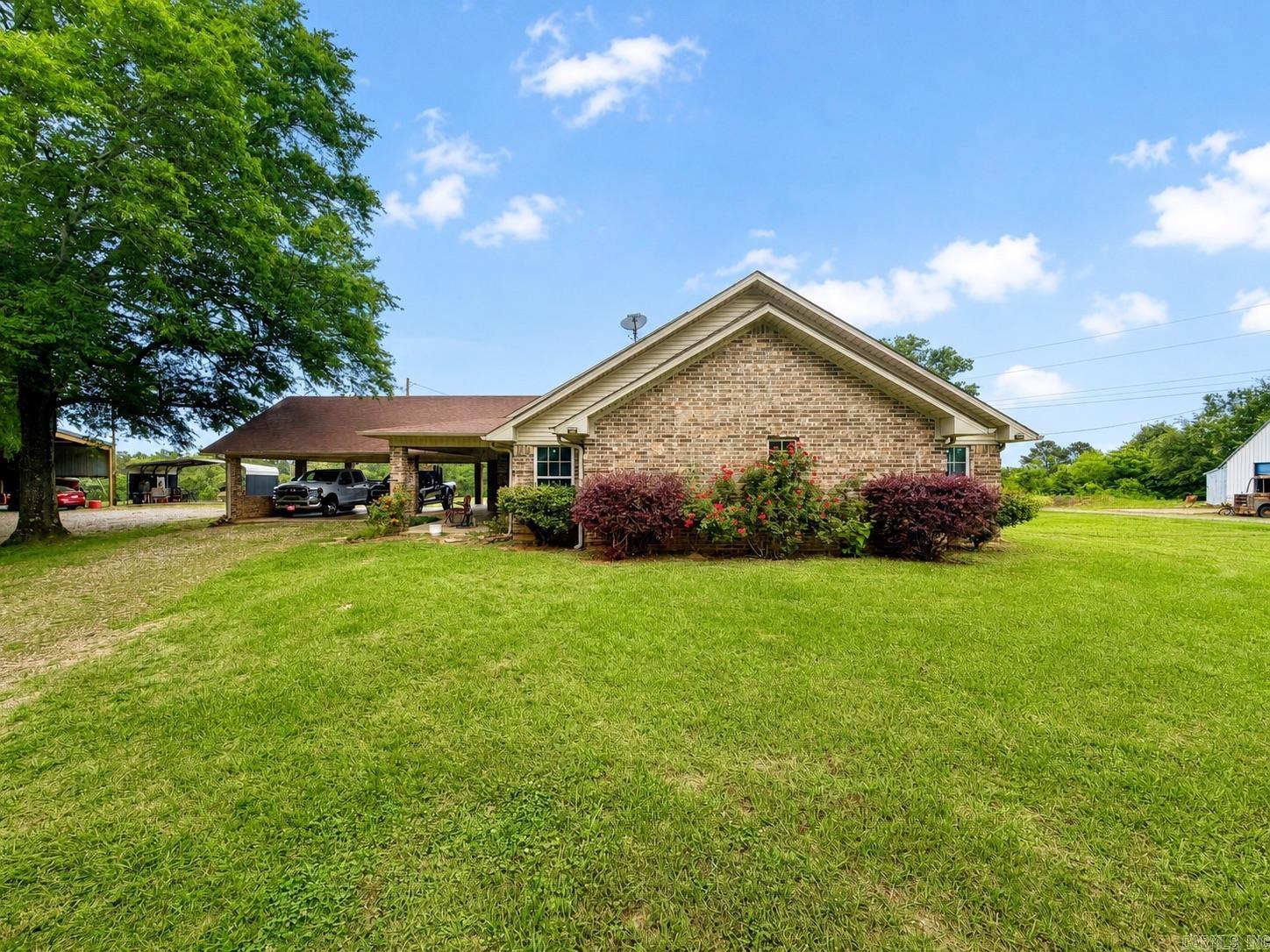 1374 Highway 317  Lockesburg, AR