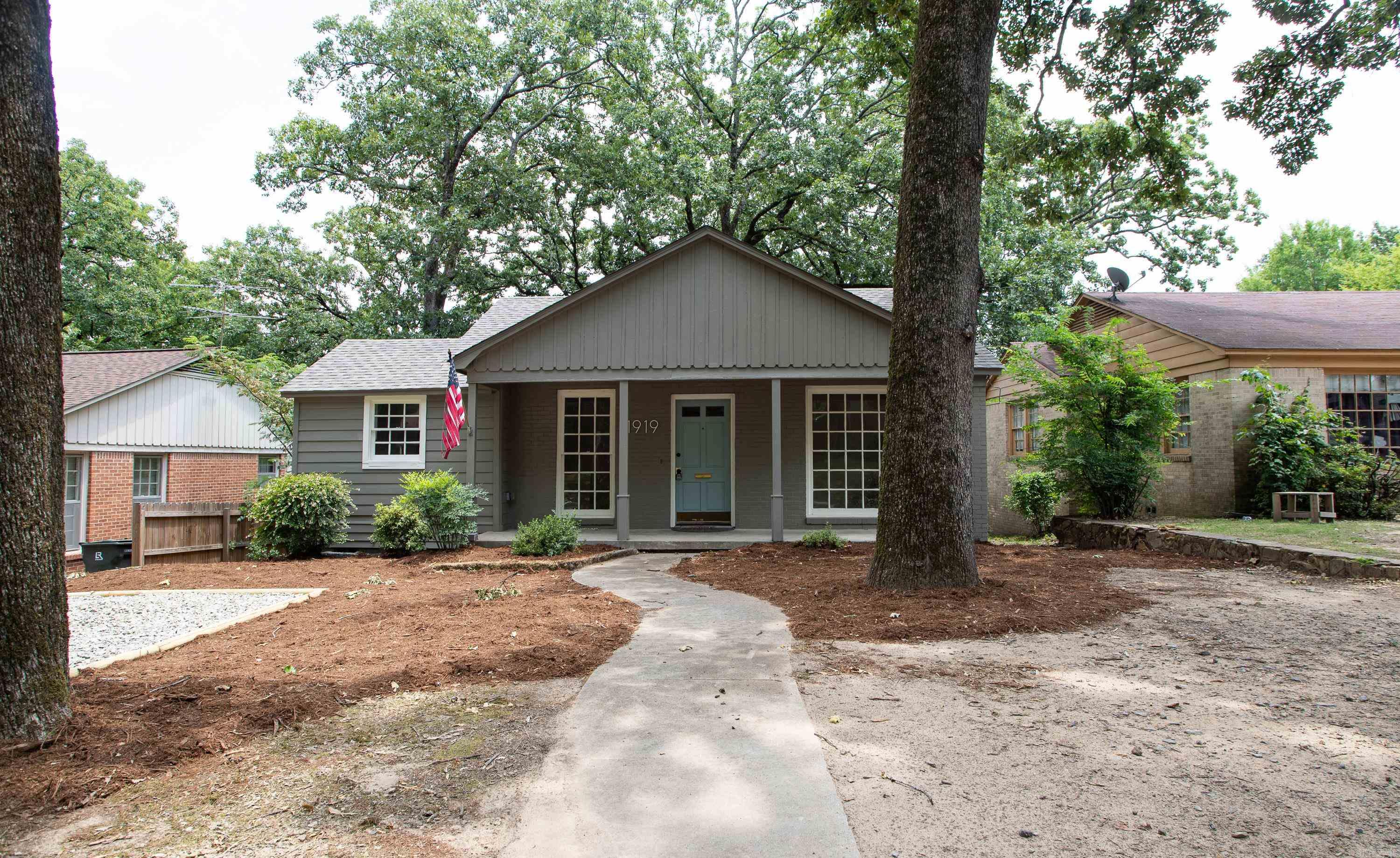 1919 S Taylor  Little Rock, AR