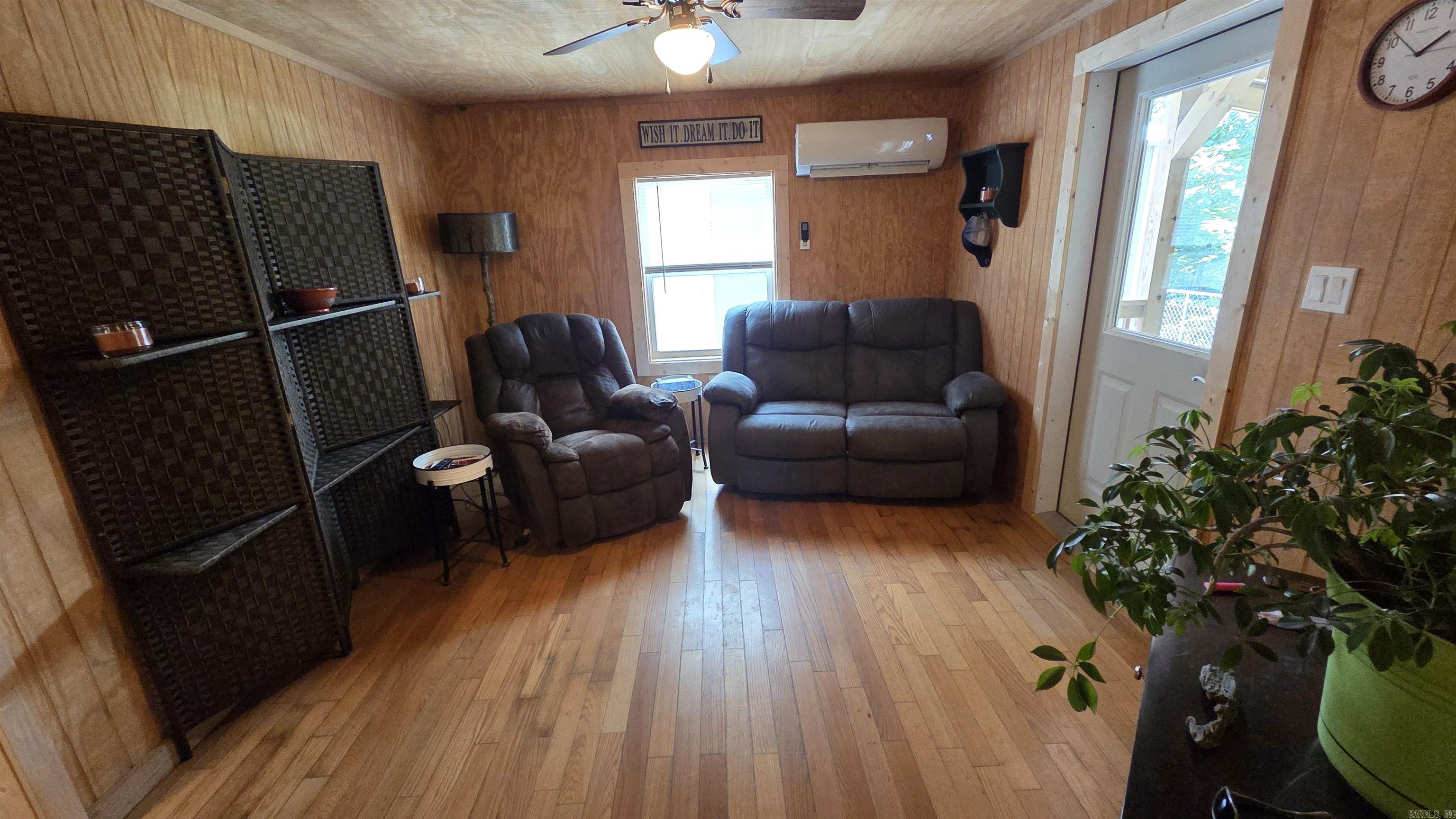 1745 Sandiff  Shirley, AR