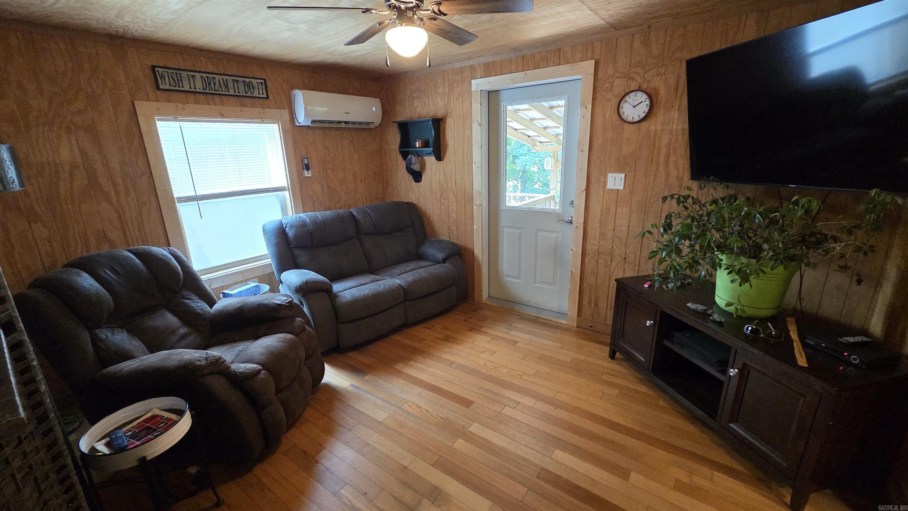 1745 Sandiff  Shirley, AR