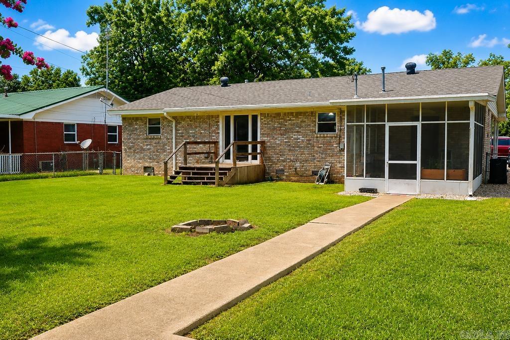 417 W 9th  Lonoke, AR