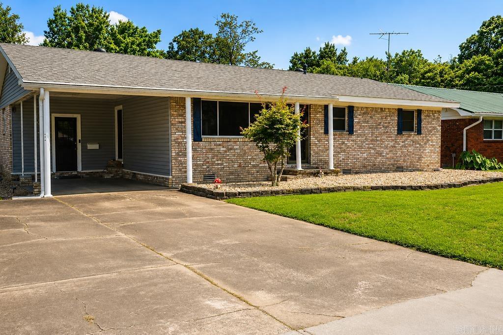 417 W 9th  Lonoke, AR