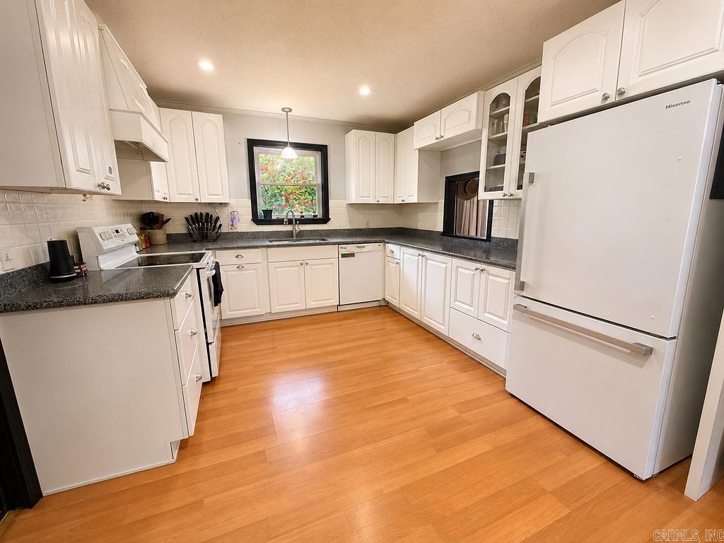 417 W 9th  Lonoke, AR