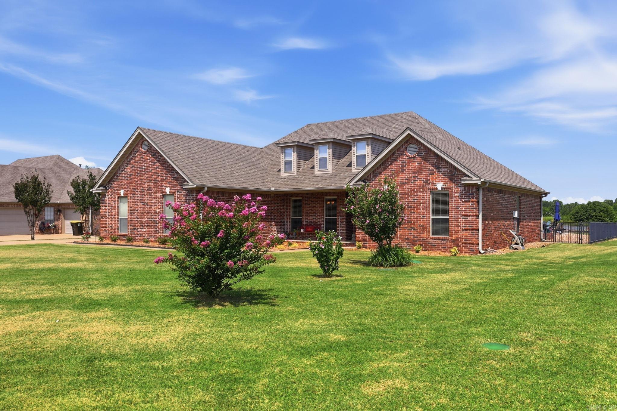 985 Mound View  England, AR