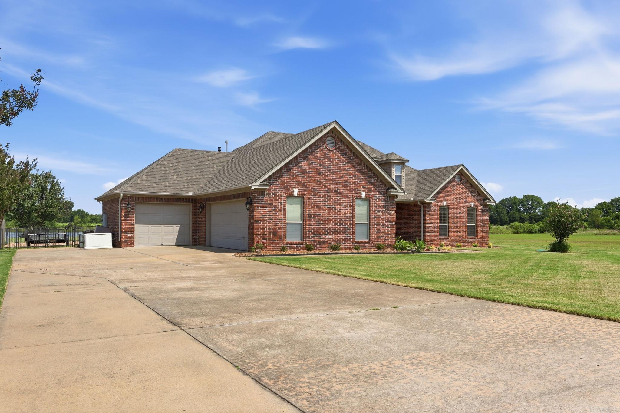 985 Mound View  England, AR