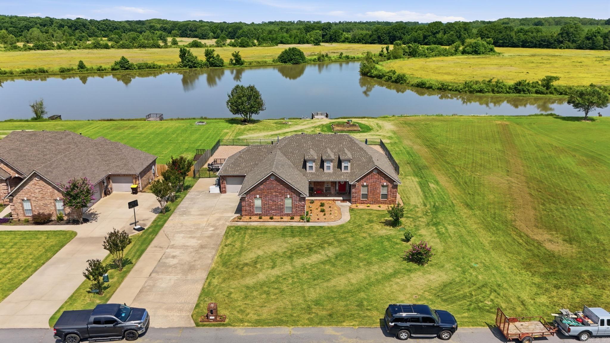 985 Mound View  England, AR