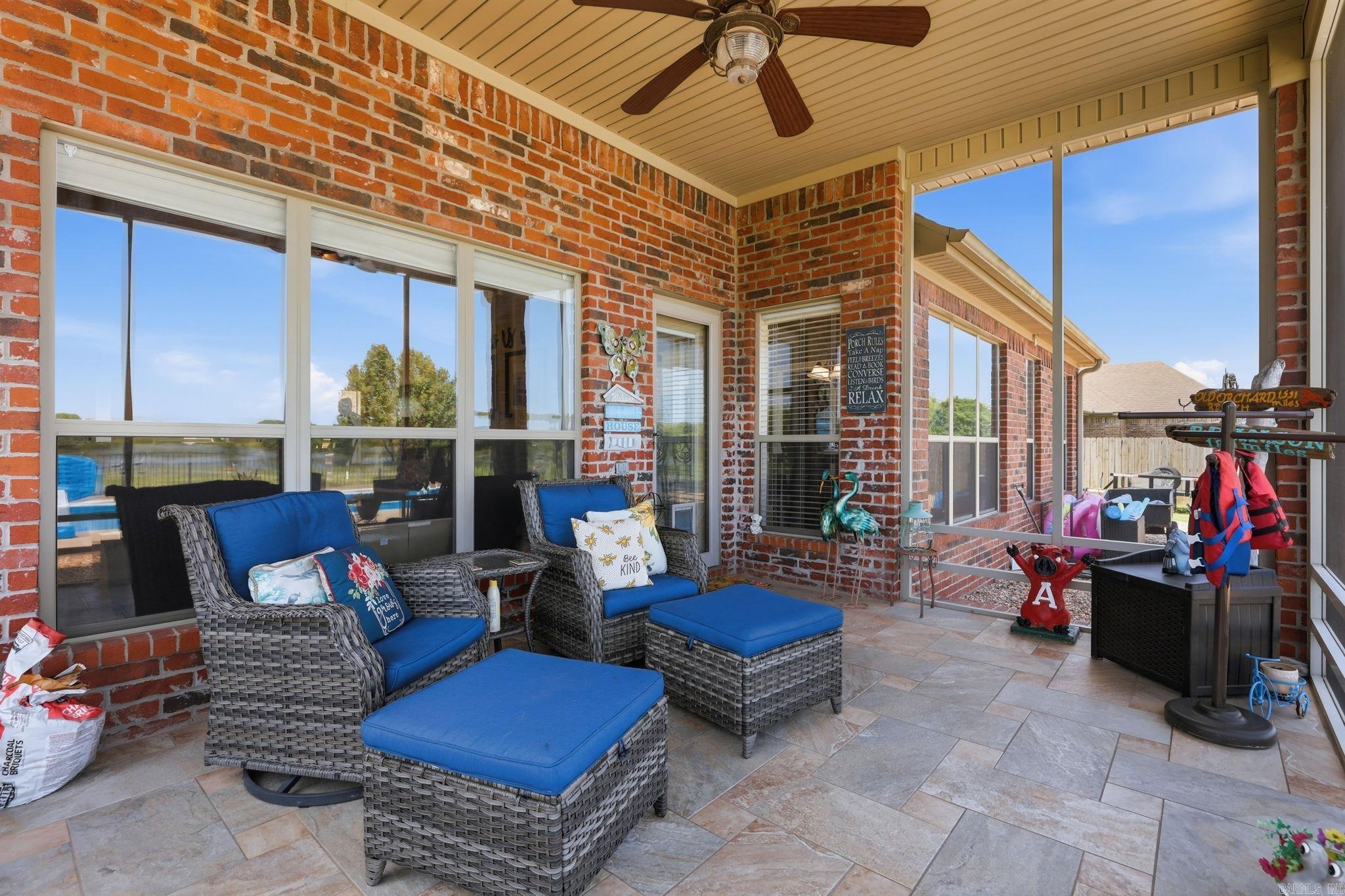 985 Mound View  England, AR