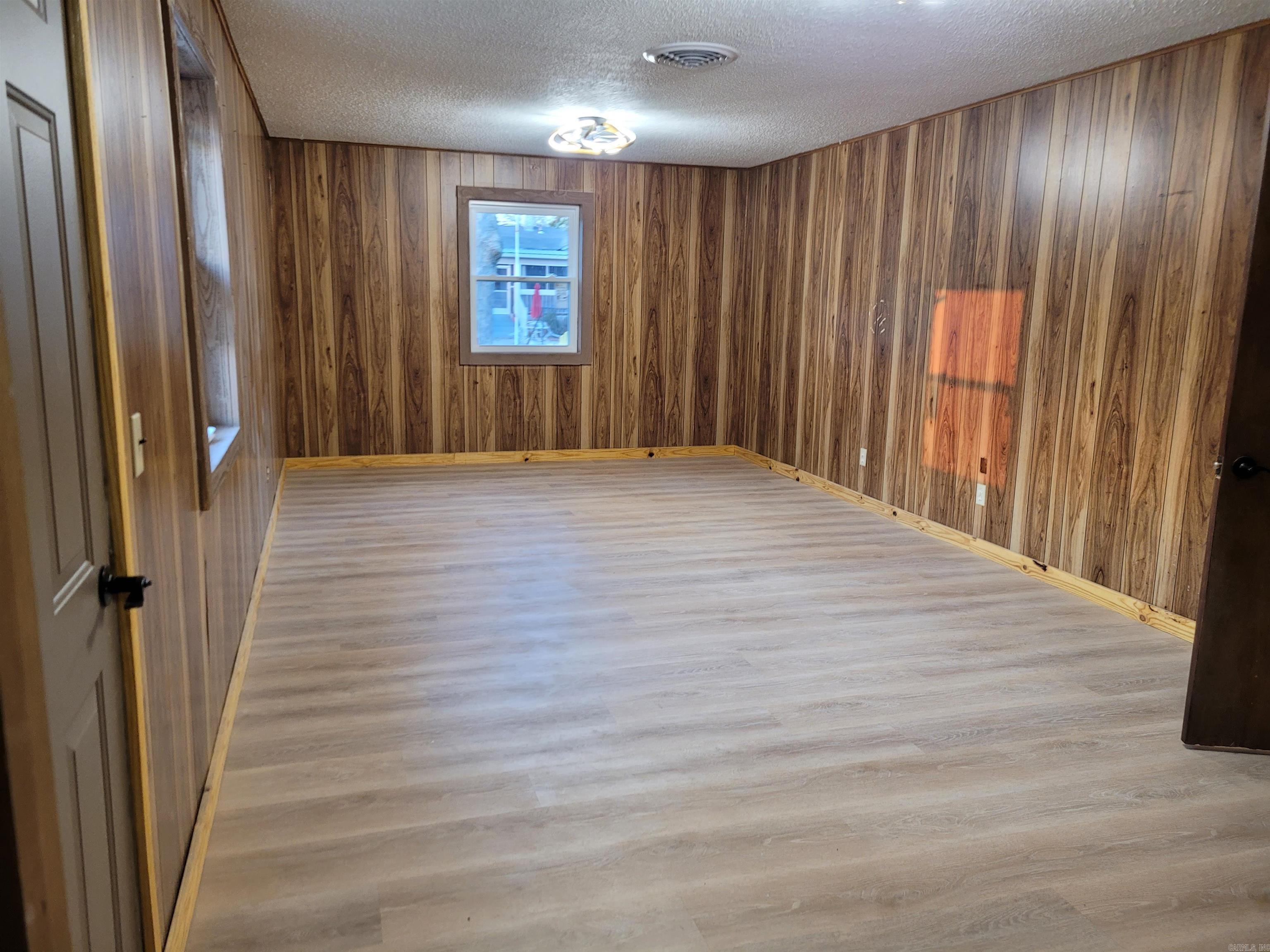 519 N 7th  Nashville, AR