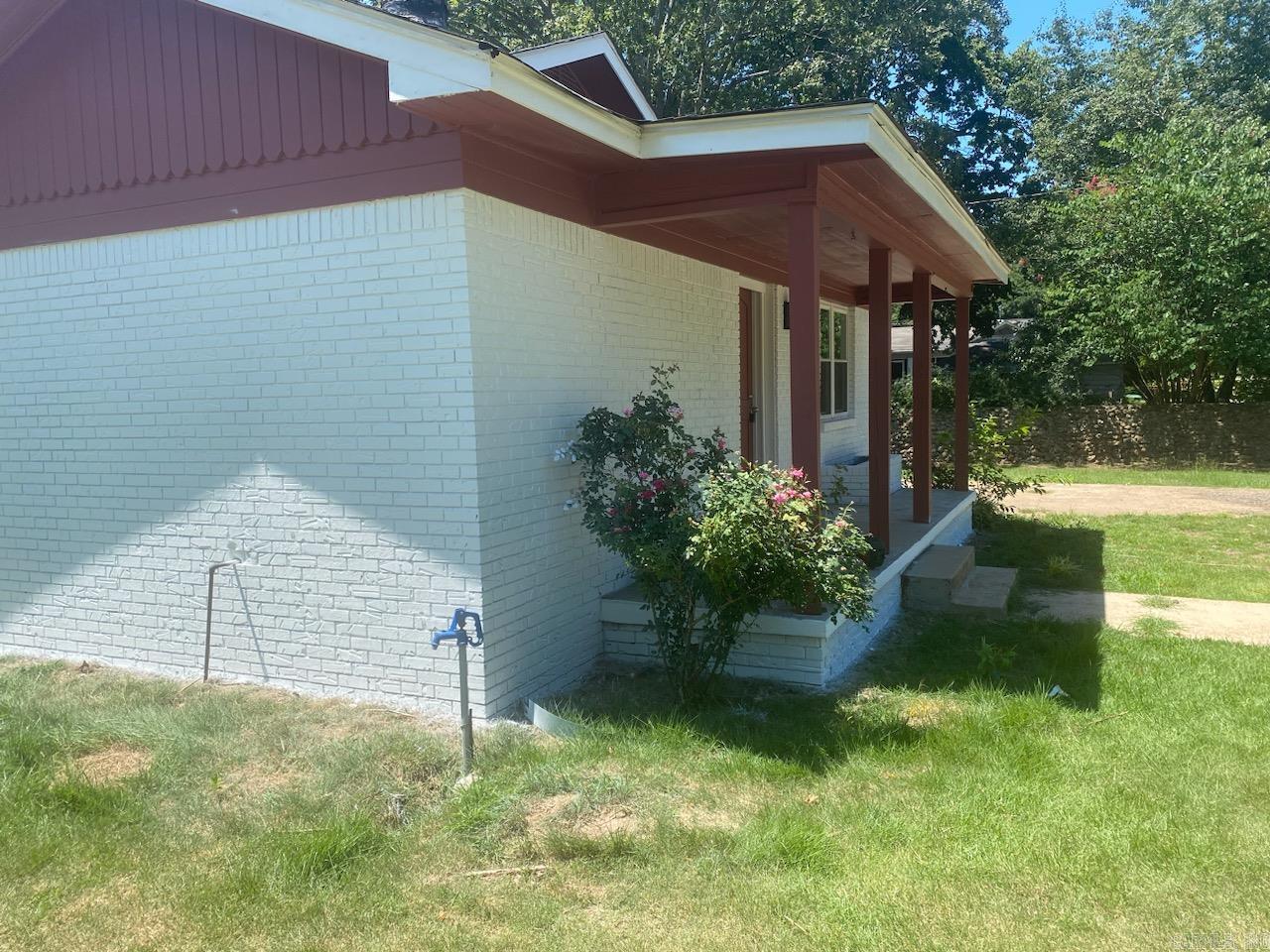 519 N 7th  Nashville, AR