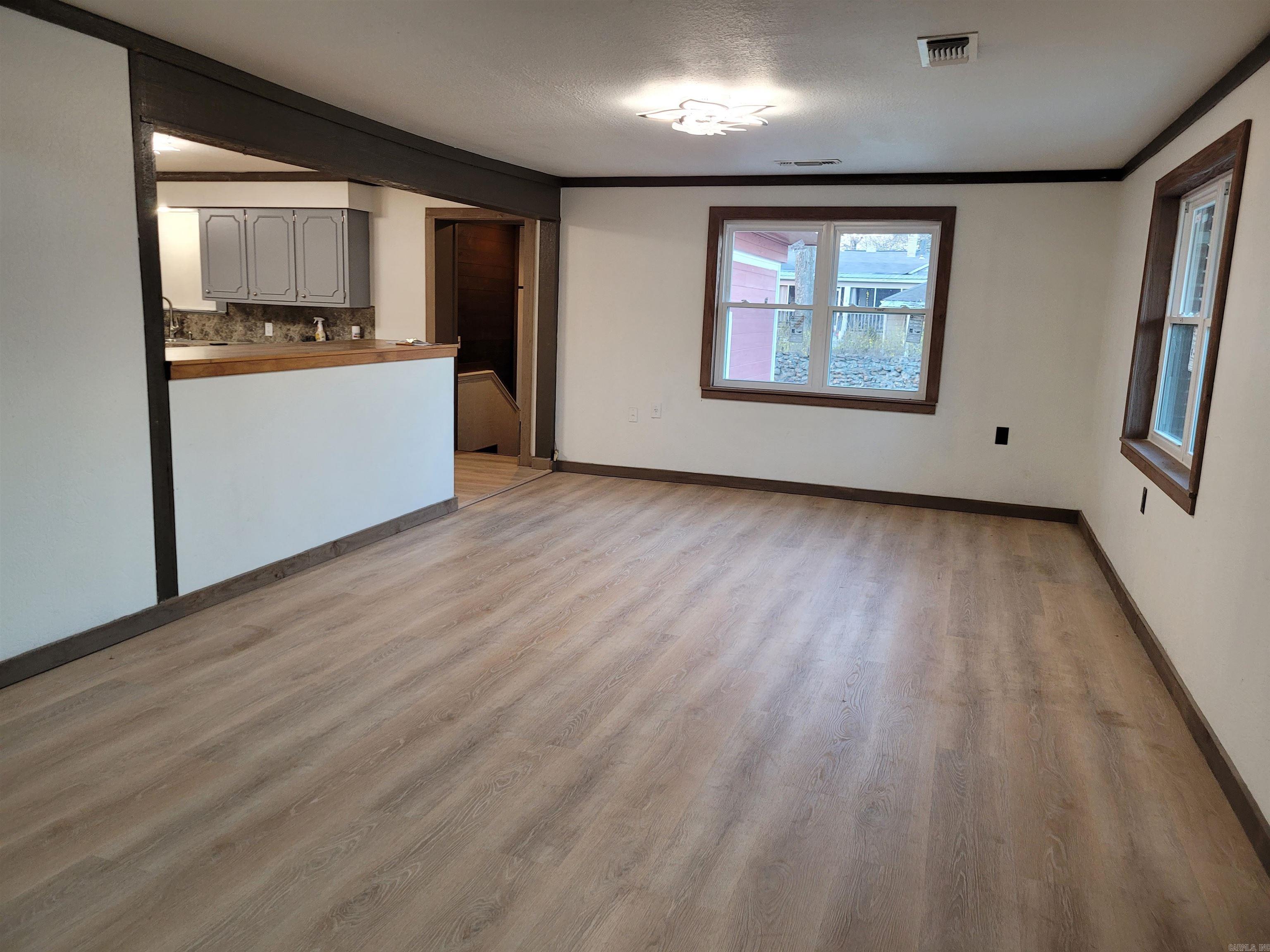 519 N 7th  Nashville, AR