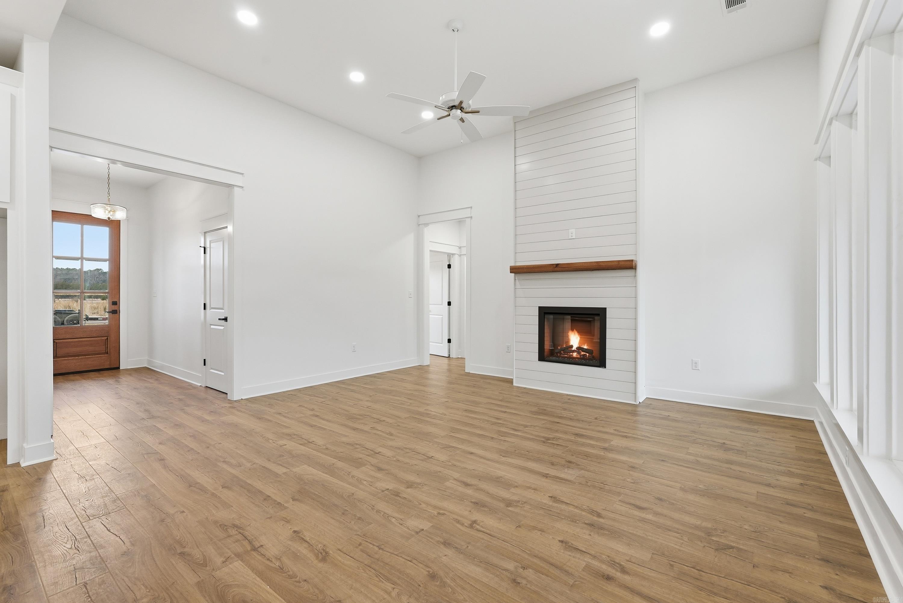 31 Sunny  Morrilton, AR