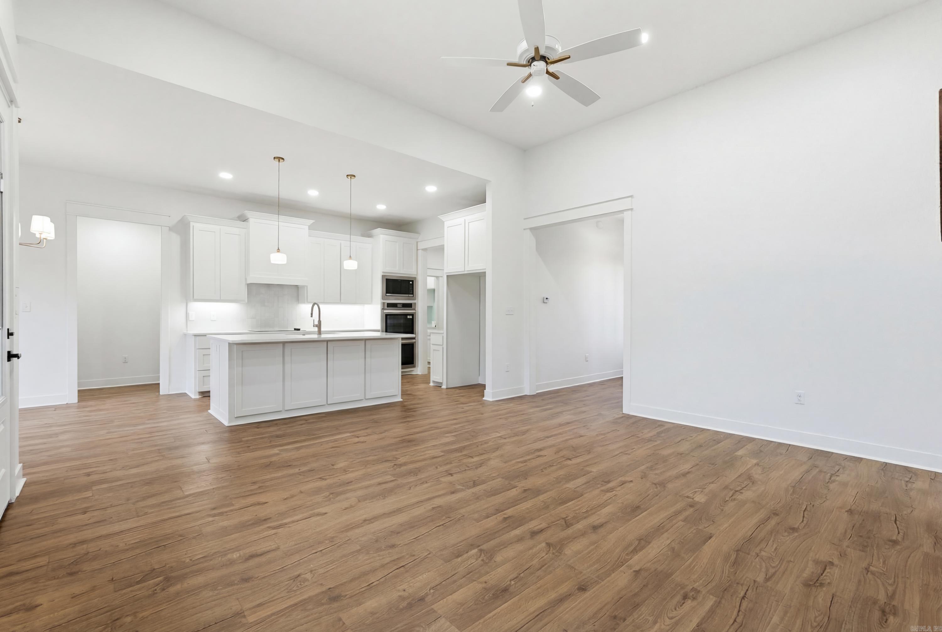 31 Sunny  Morrilton, AR