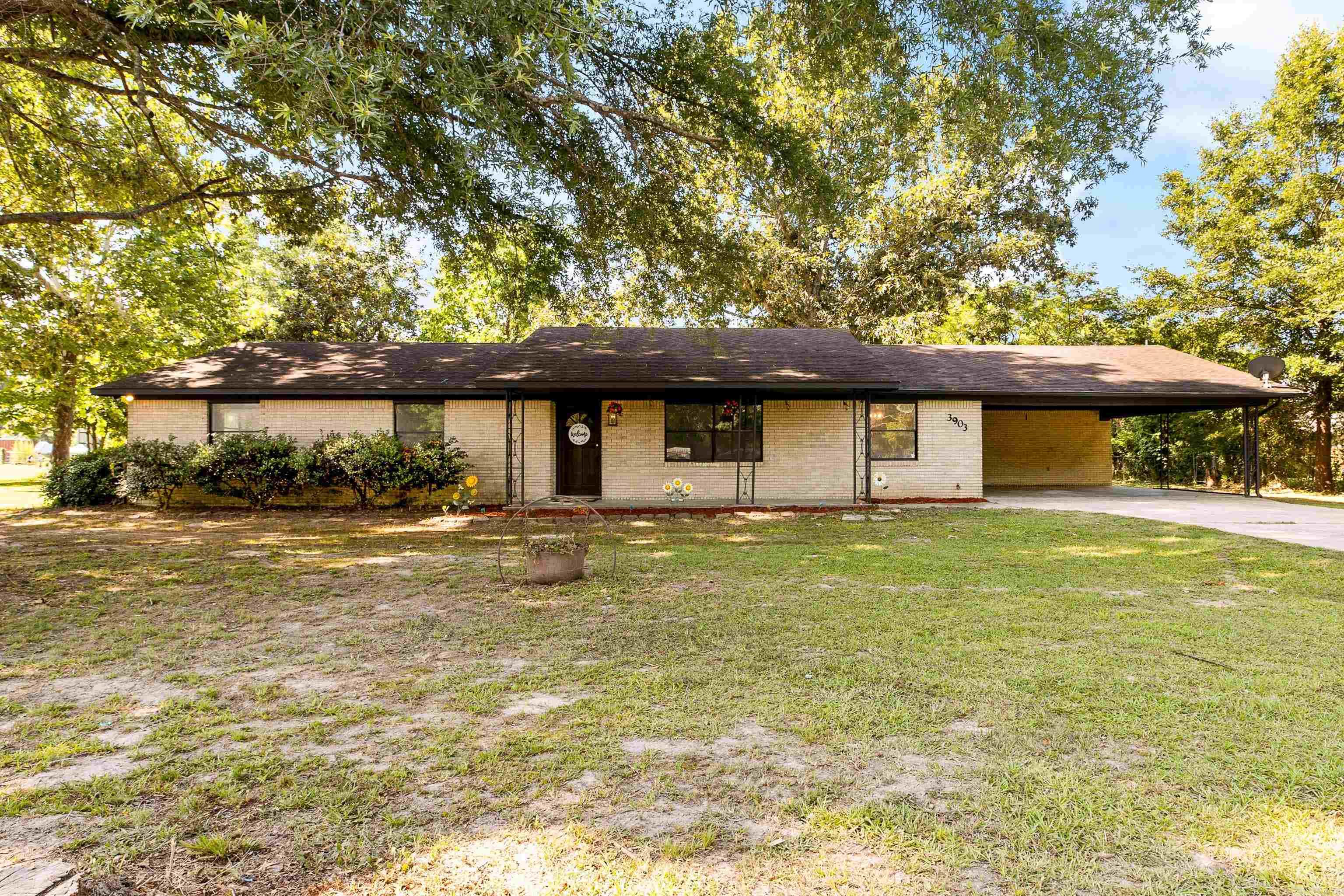 3903 Bracy Road