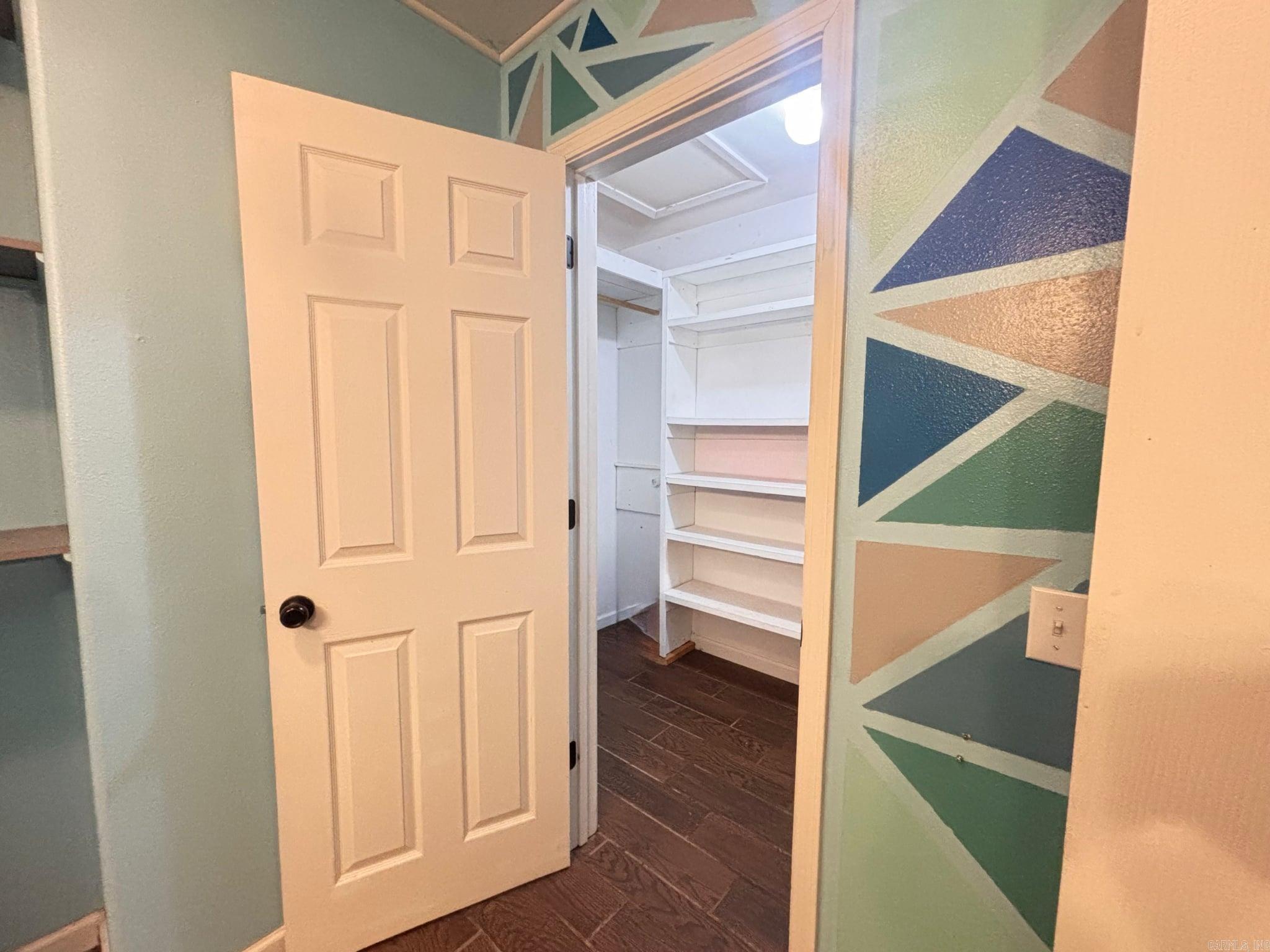 101 Henderson  Mountain View, AR