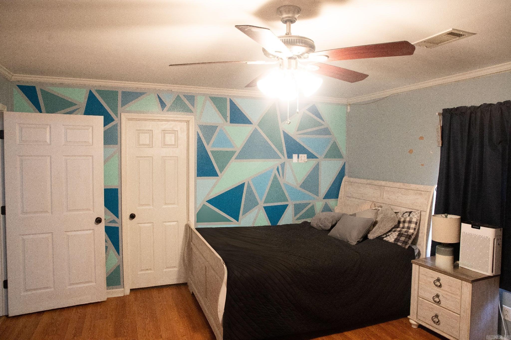 101 Henderson  Mountain View, AR