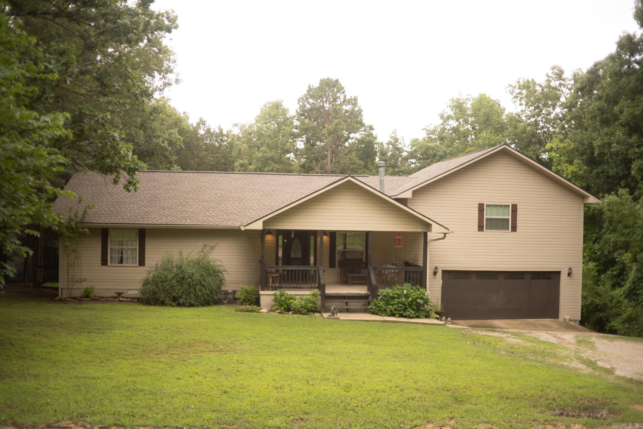 101 Henderson  Mountain View, AR