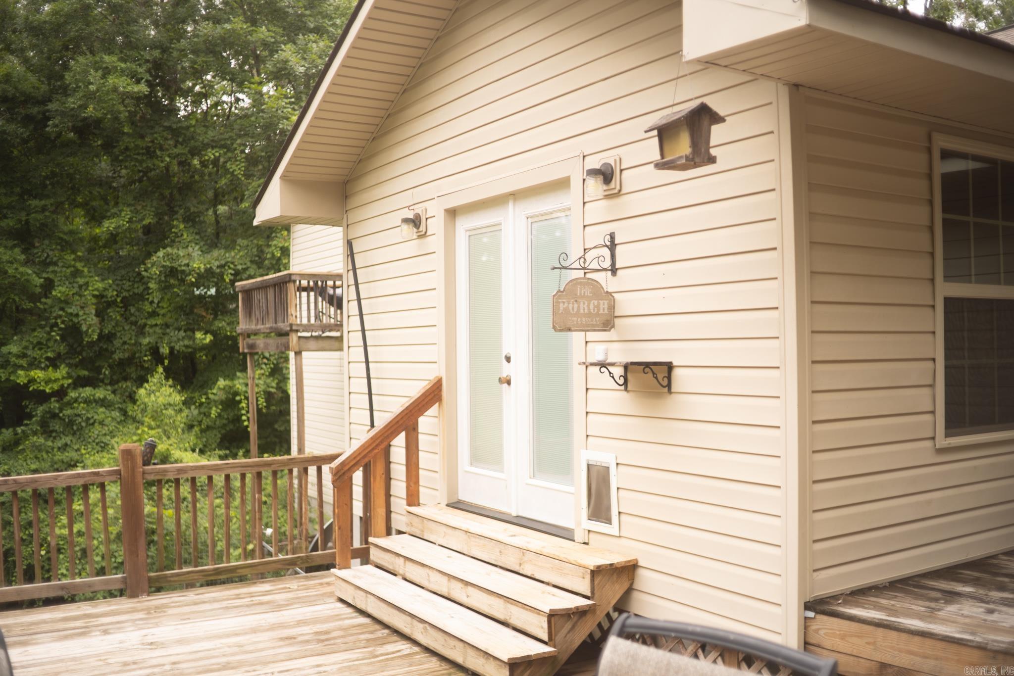 101 Henderson  Mountain View, AR