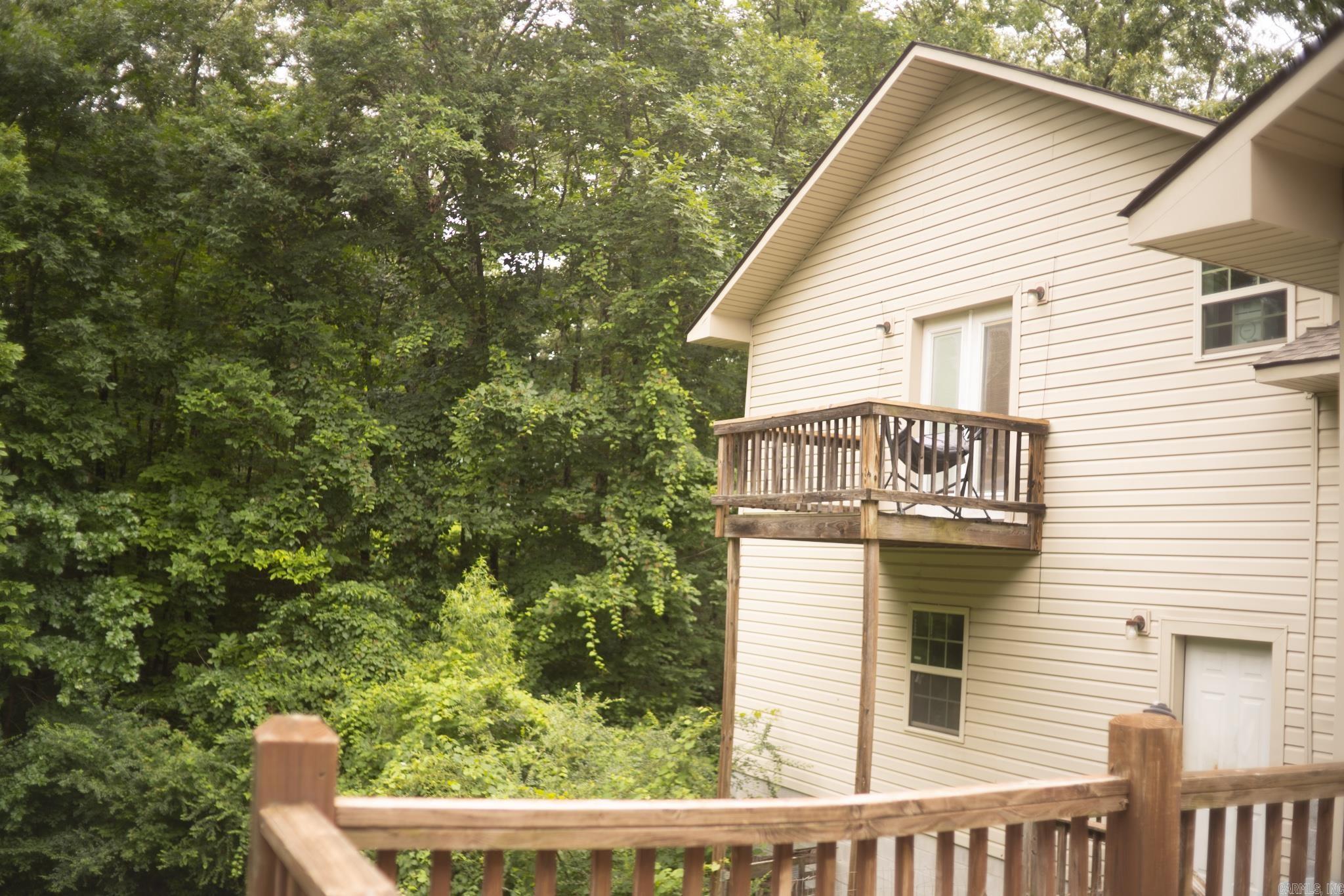 101 Henderson  Mountain View, AR