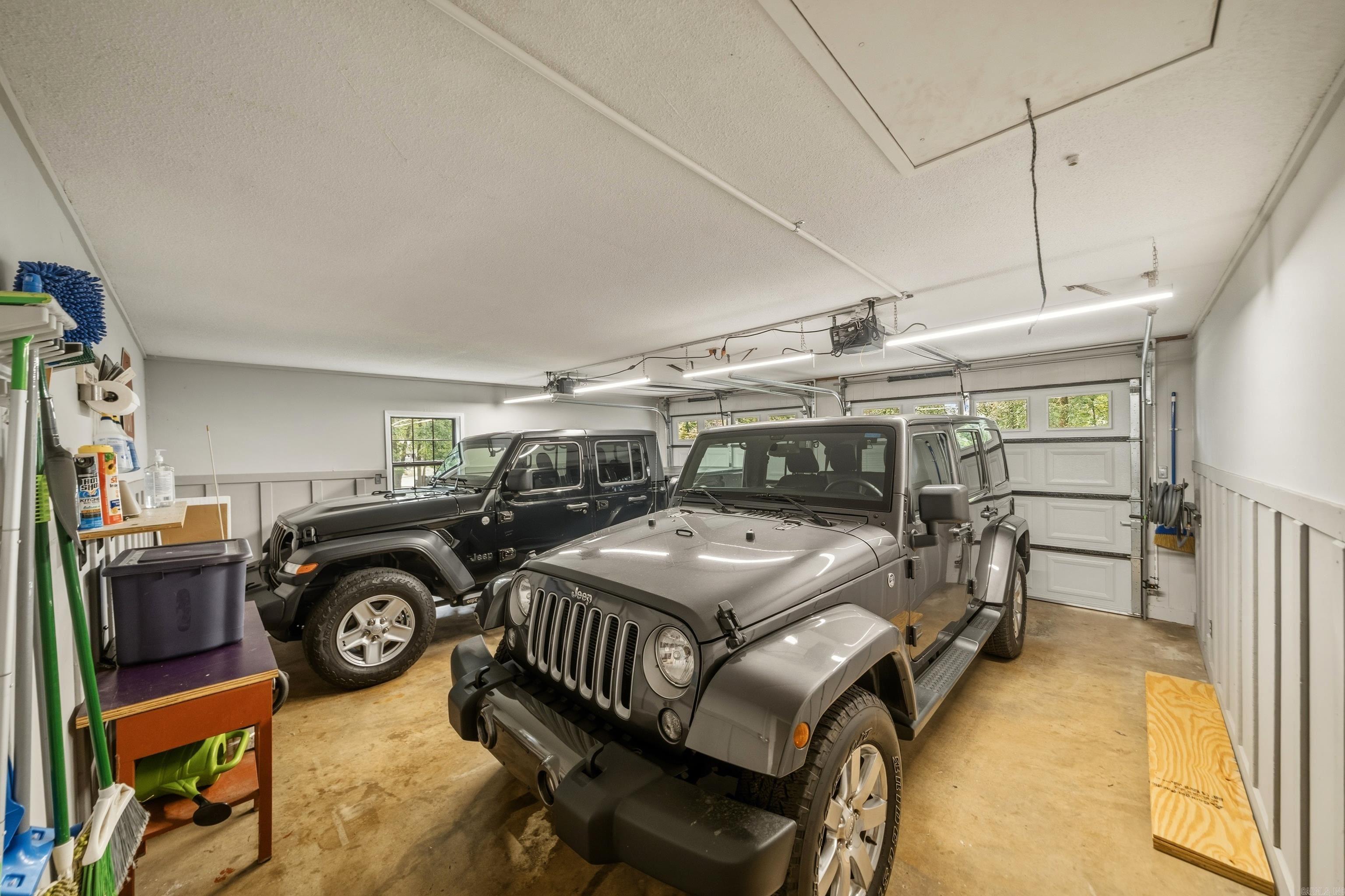 140 Halteria  Hot Springs, AR