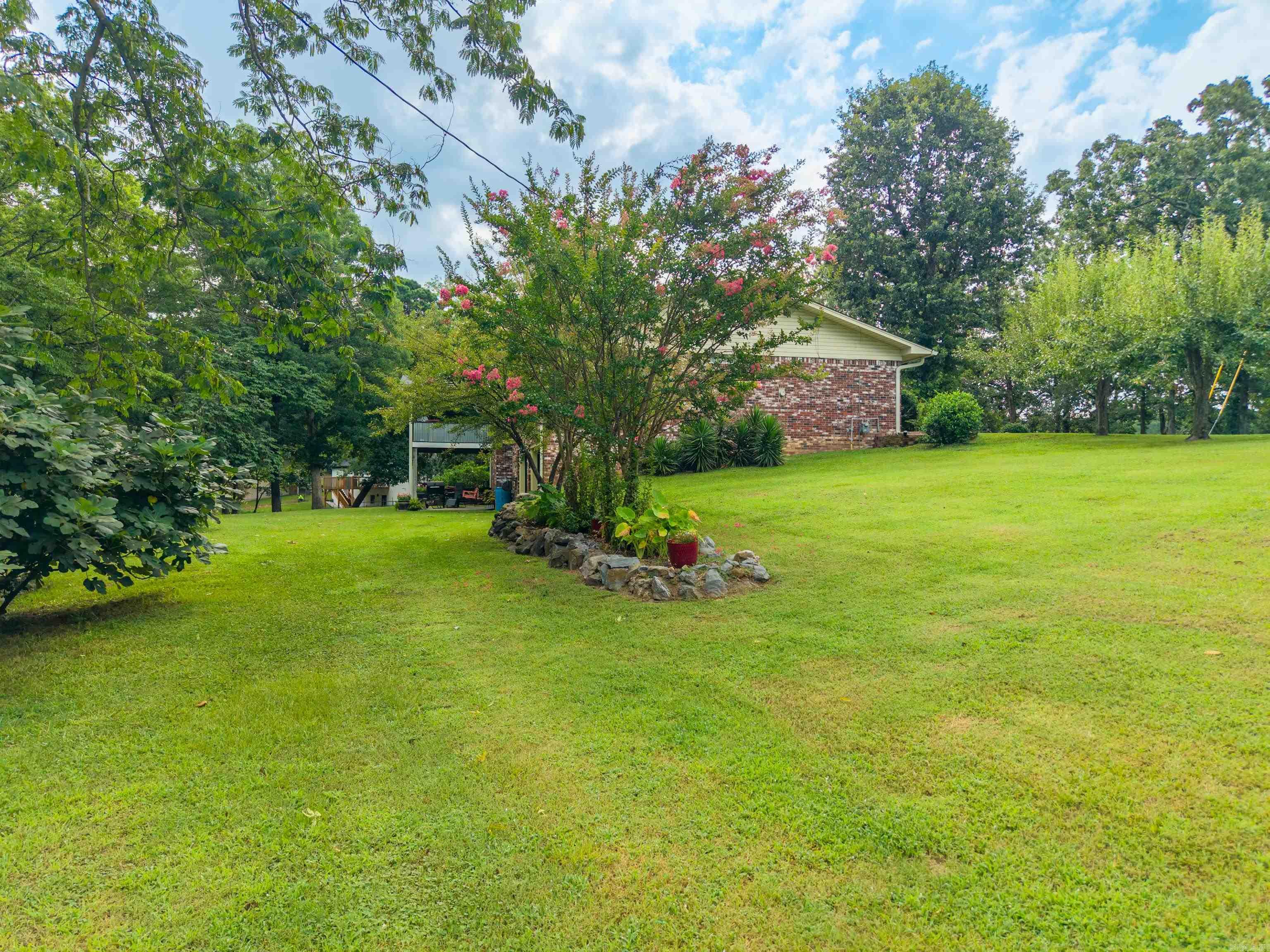 140 Halteria  Hot Springs, AR