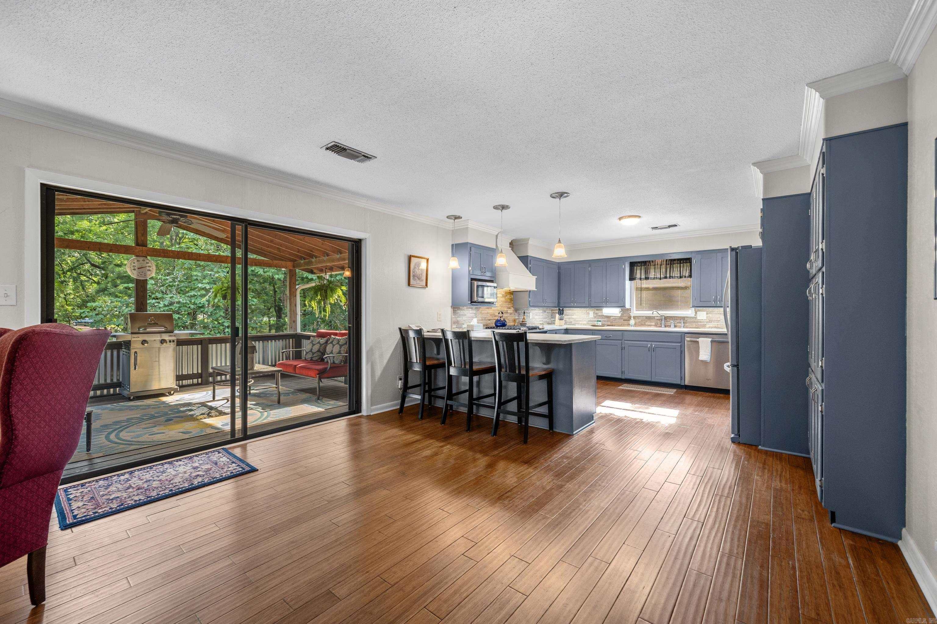 140 Halteria  Hot Springs, AR
