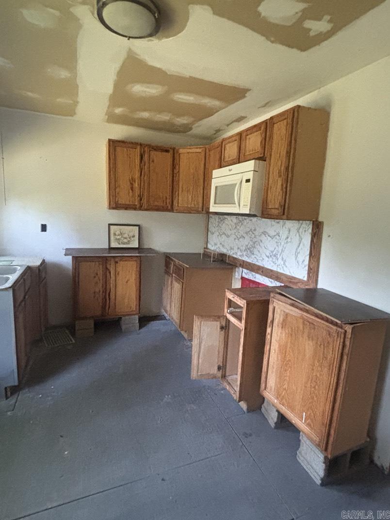 107 S South  Plainview, AR