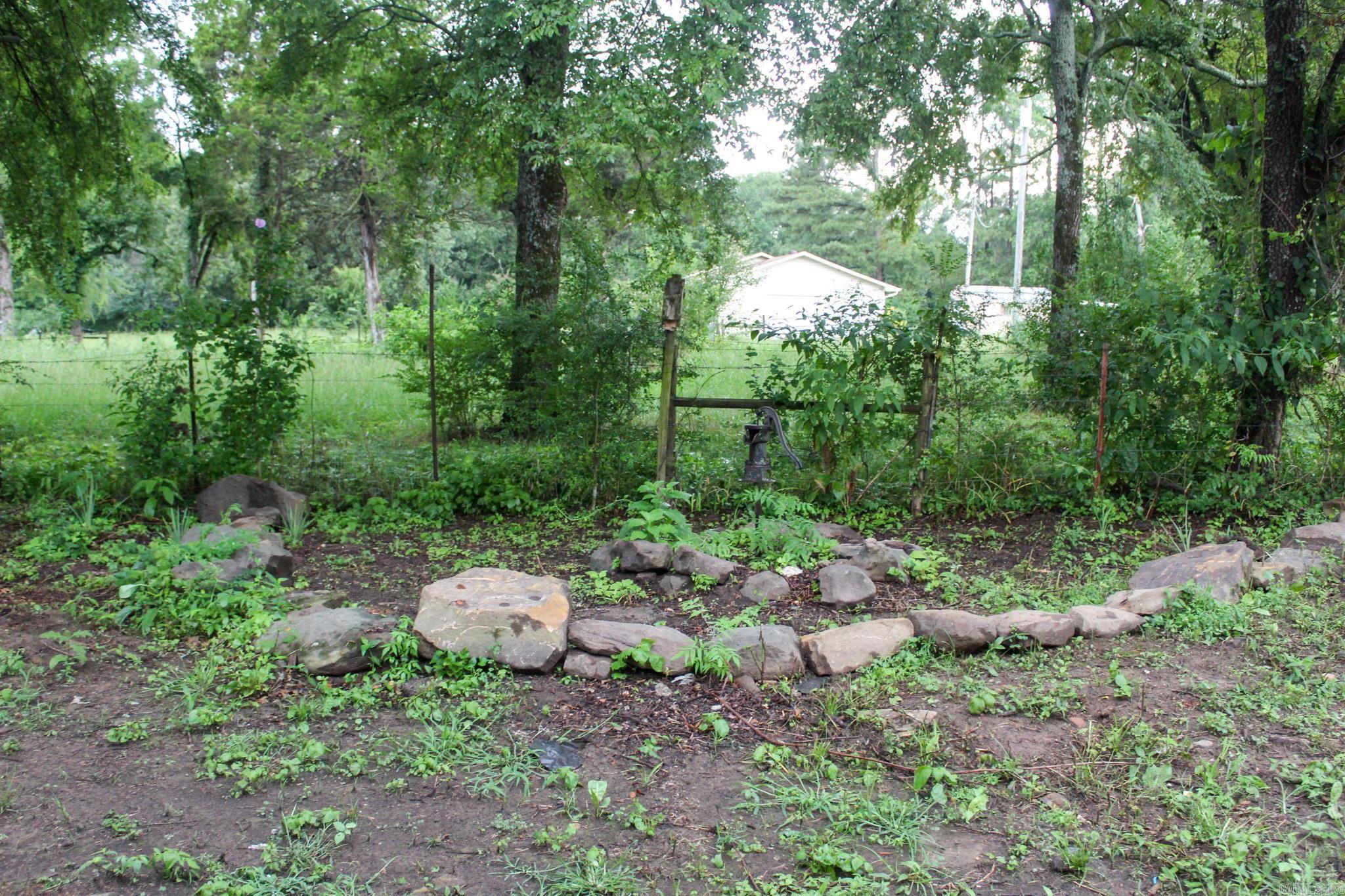 2376 S Hwy 267  Searcy, AR