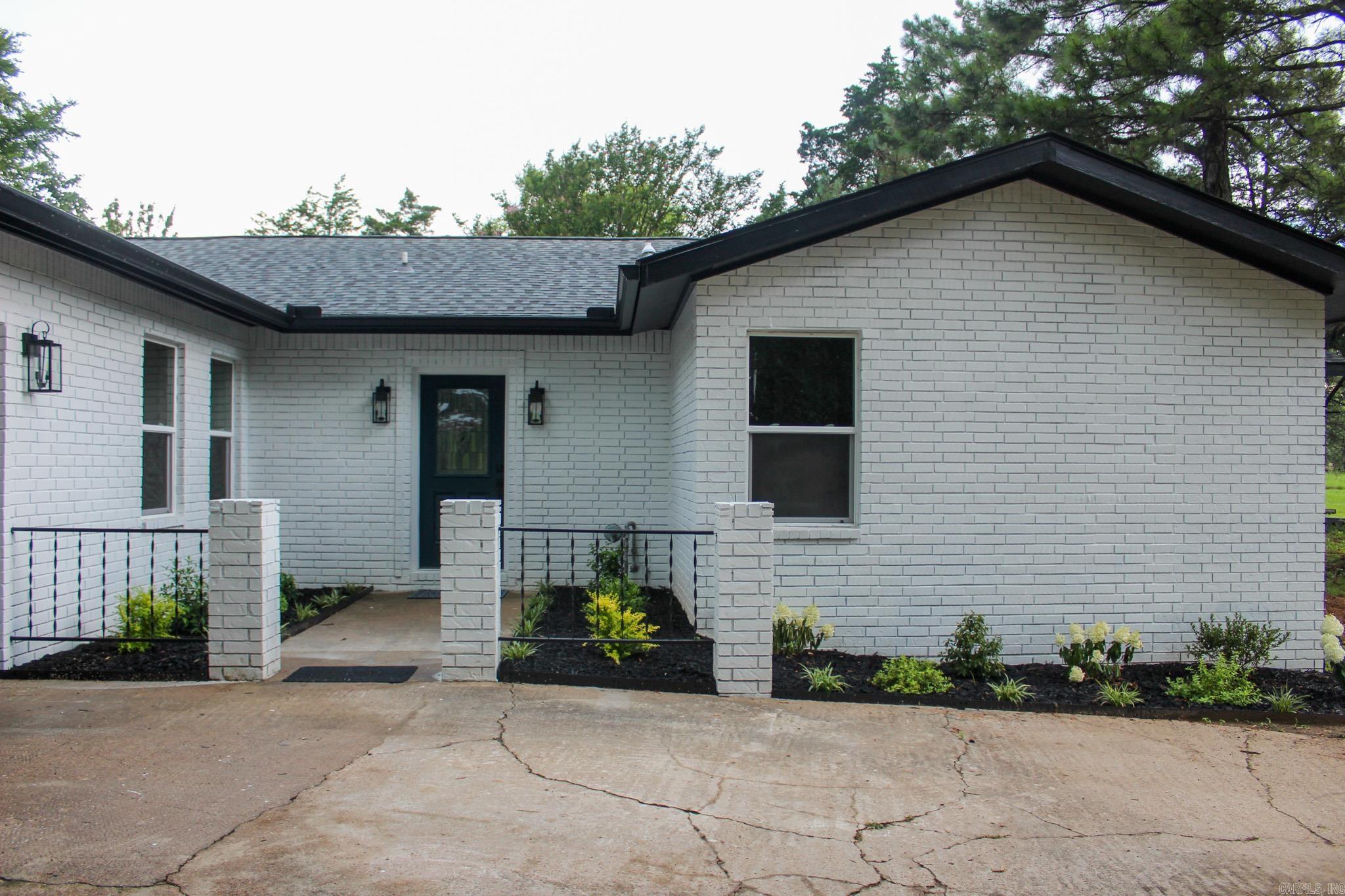 2376 S Hwy 267  Searcy, AR