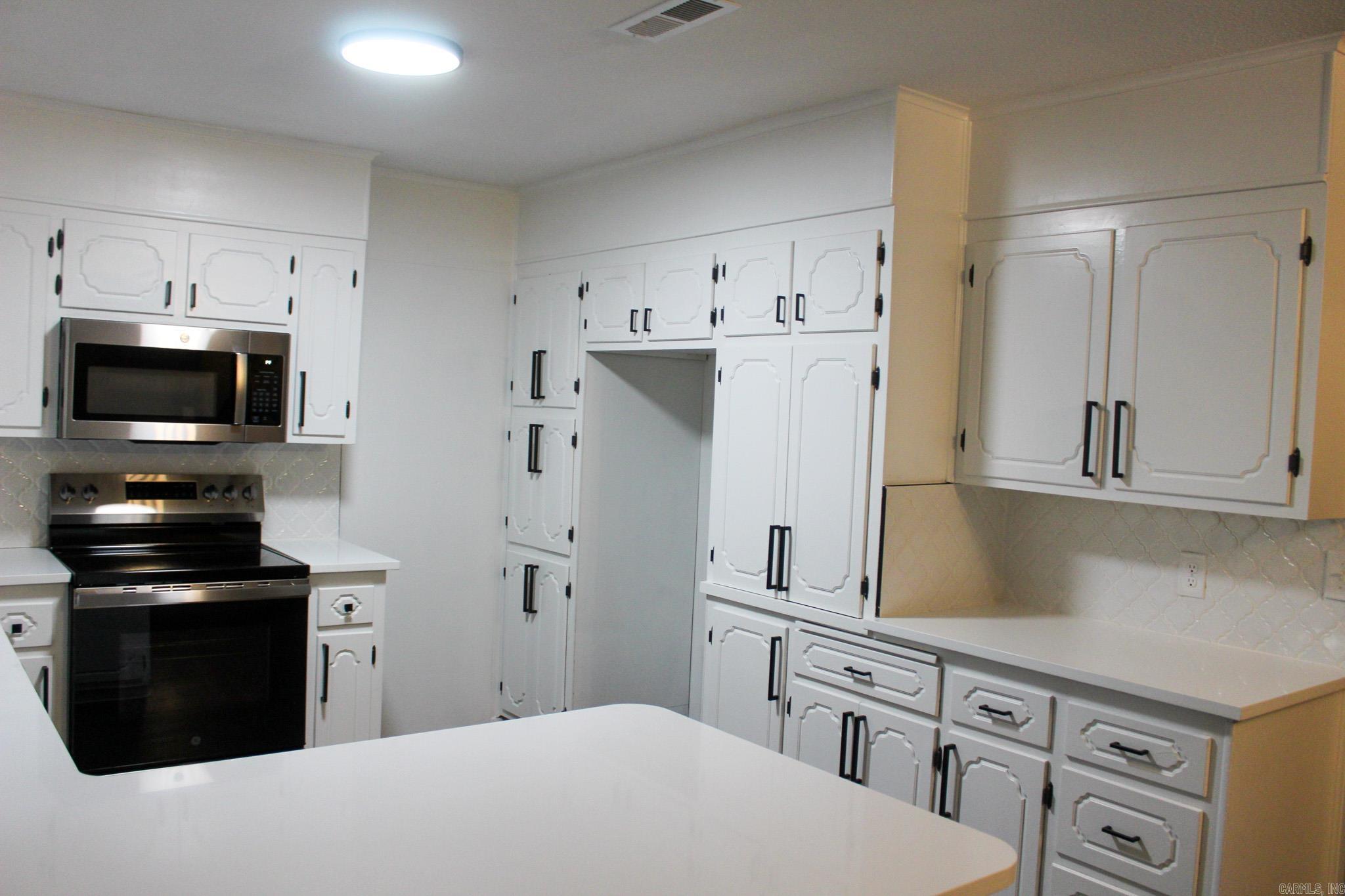 2376 S Hwy 267  Searcy, AR