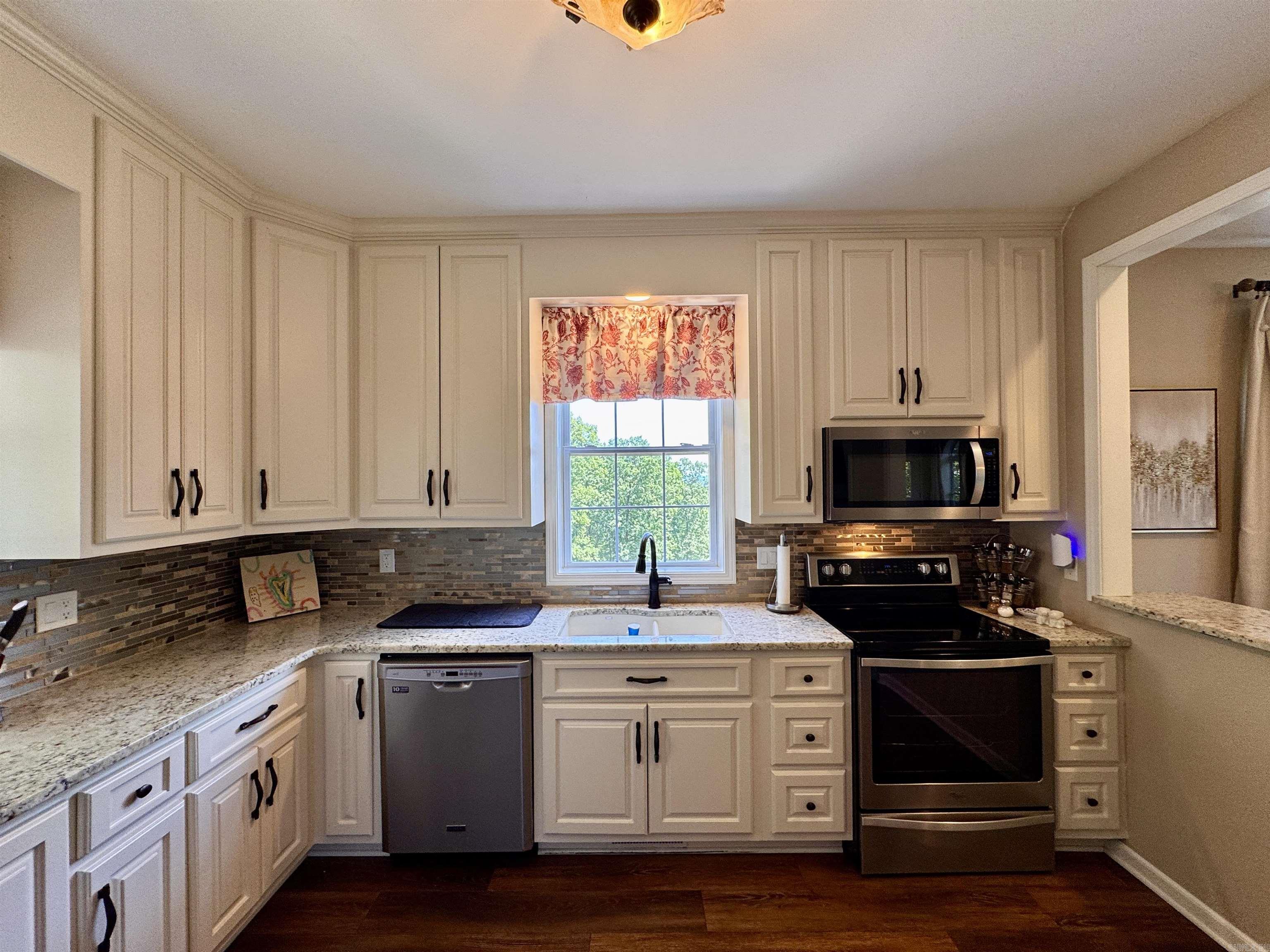210 Little Hollow  Hot Springs, AR