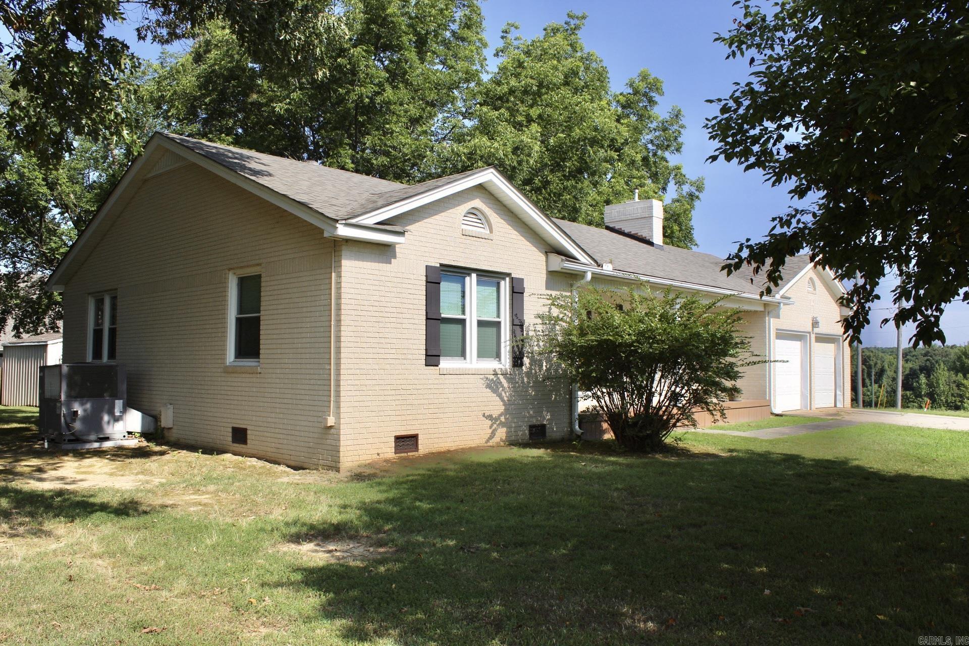 1520 W North  Piggott, AR