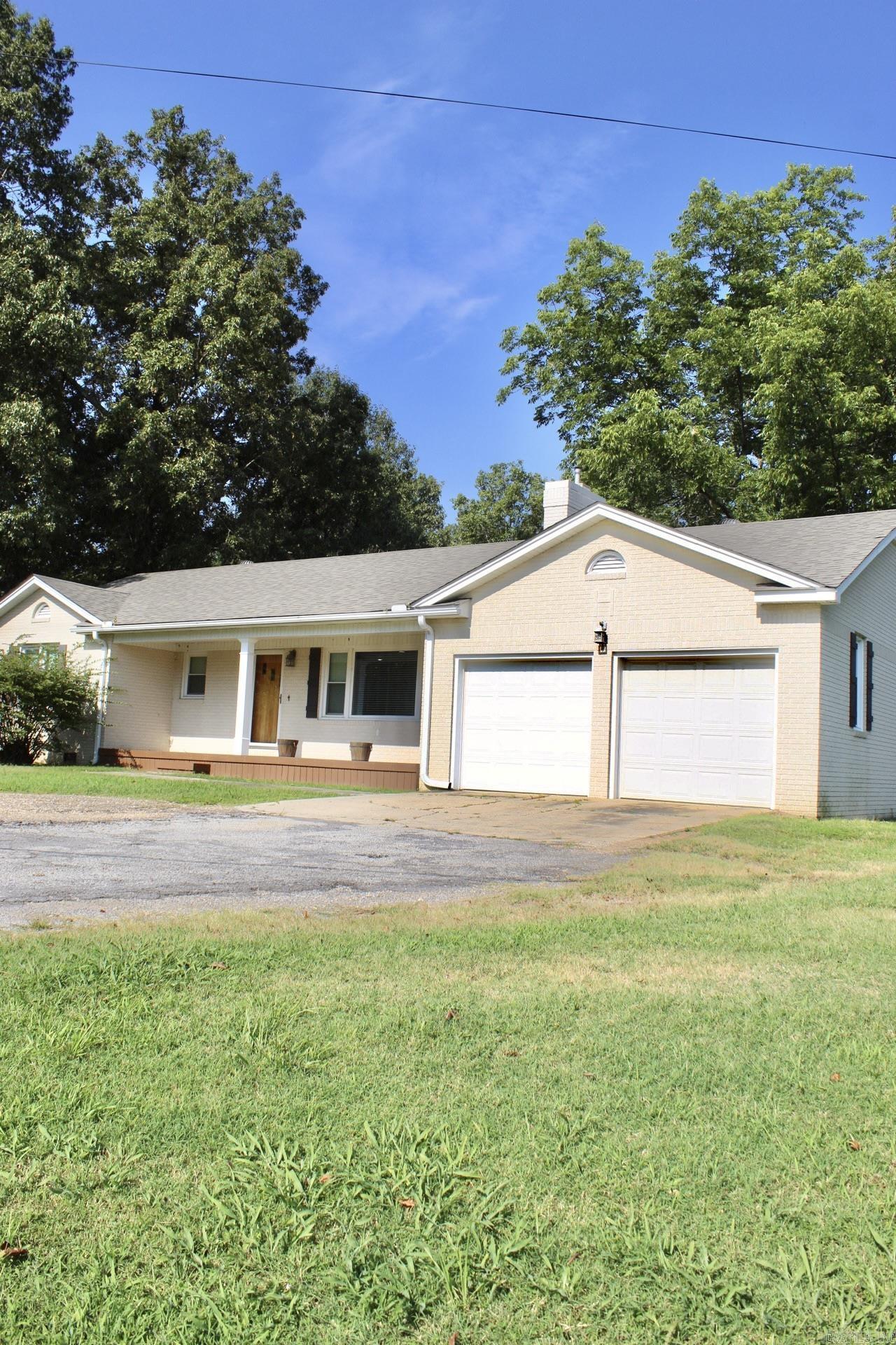 1520 W North  Piggott, AR