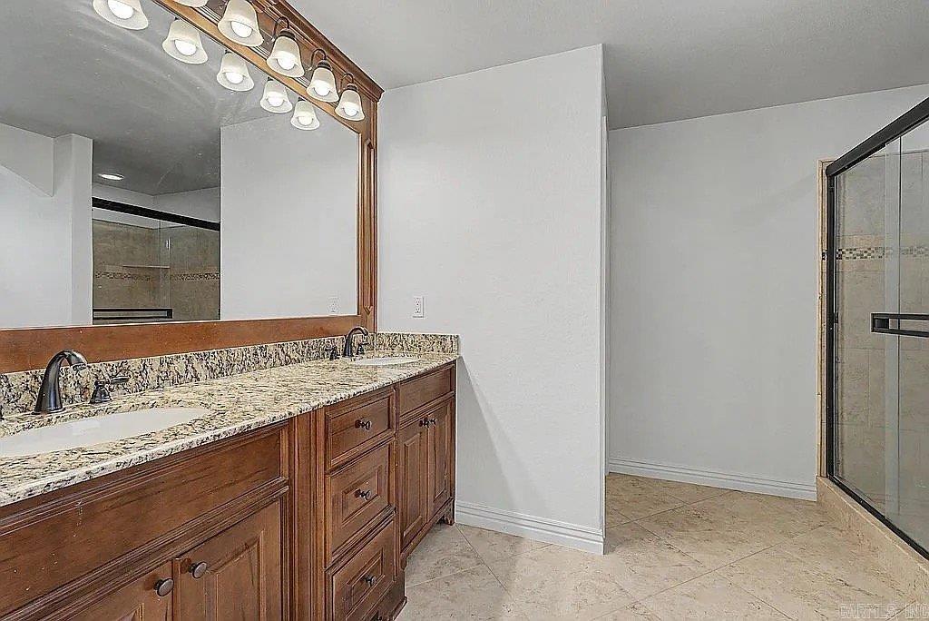 1110 Ellen Ray  Centertown, AR