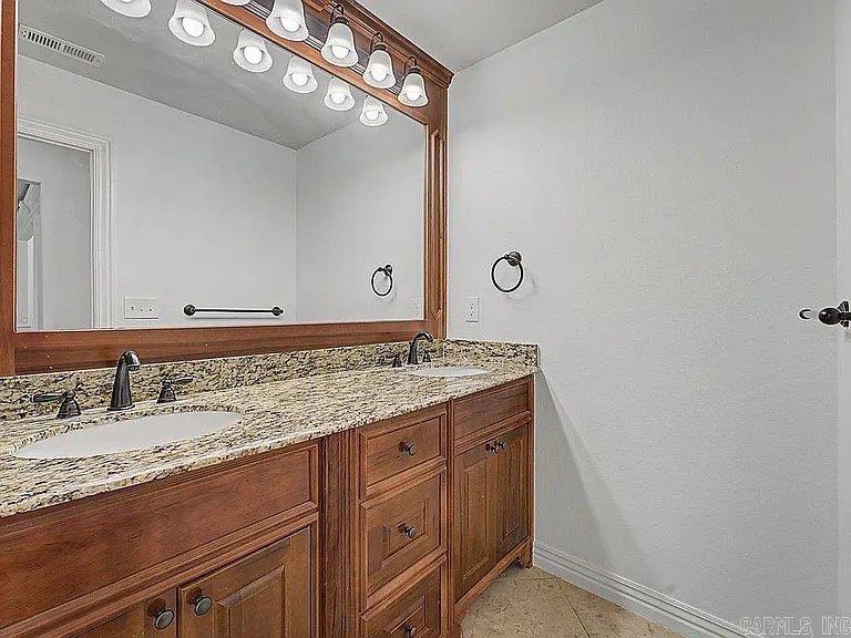 1110 Ellen Ray  Centertown, AR